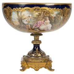 A Large 19th Century Sèvres Porcelain Cup and Centrepiece, Napoleon III Period.