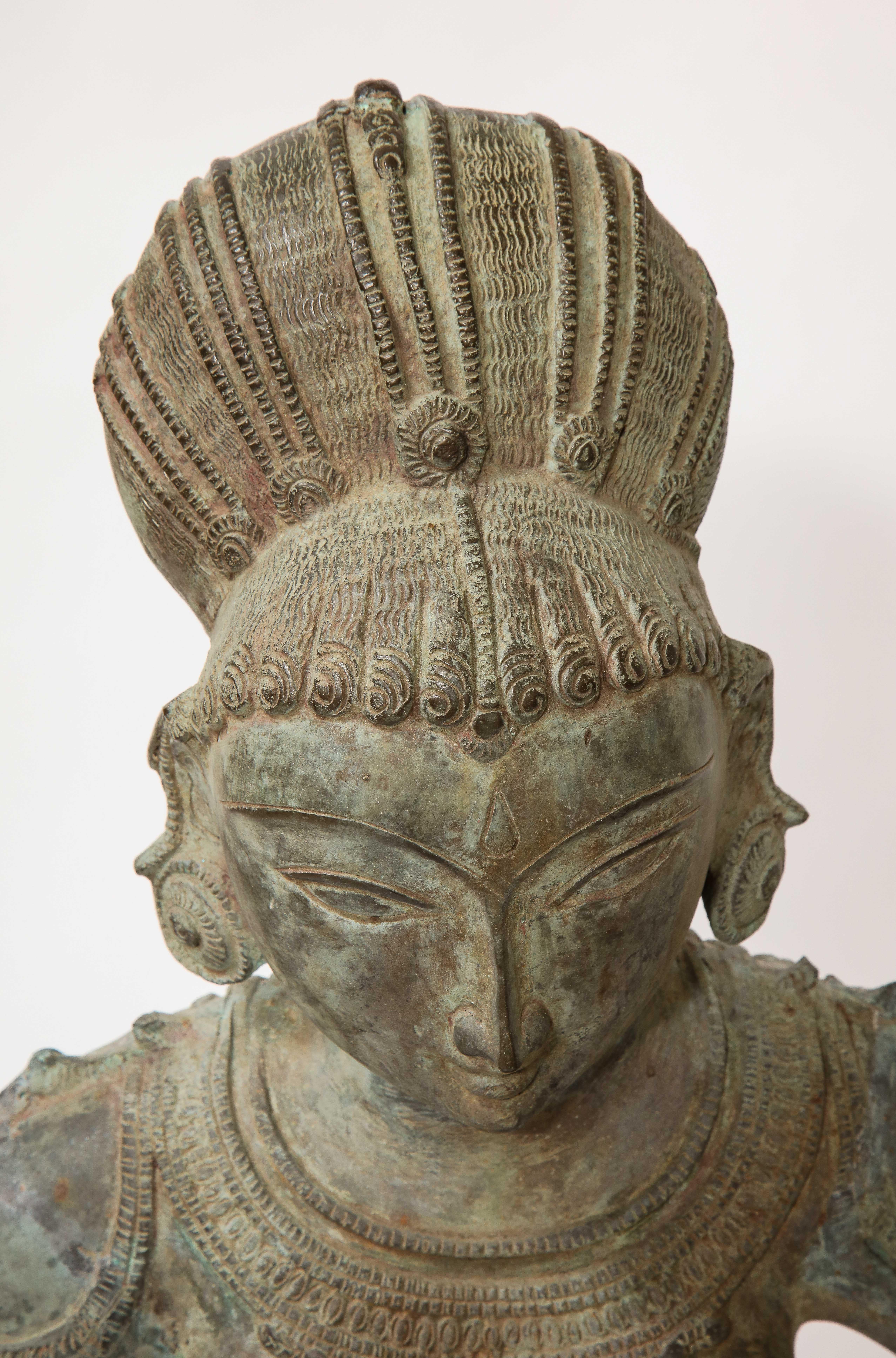 A Large 19th Century South Indian Bronze Dancing Female Figure, Tamil Nadu For Sale 8