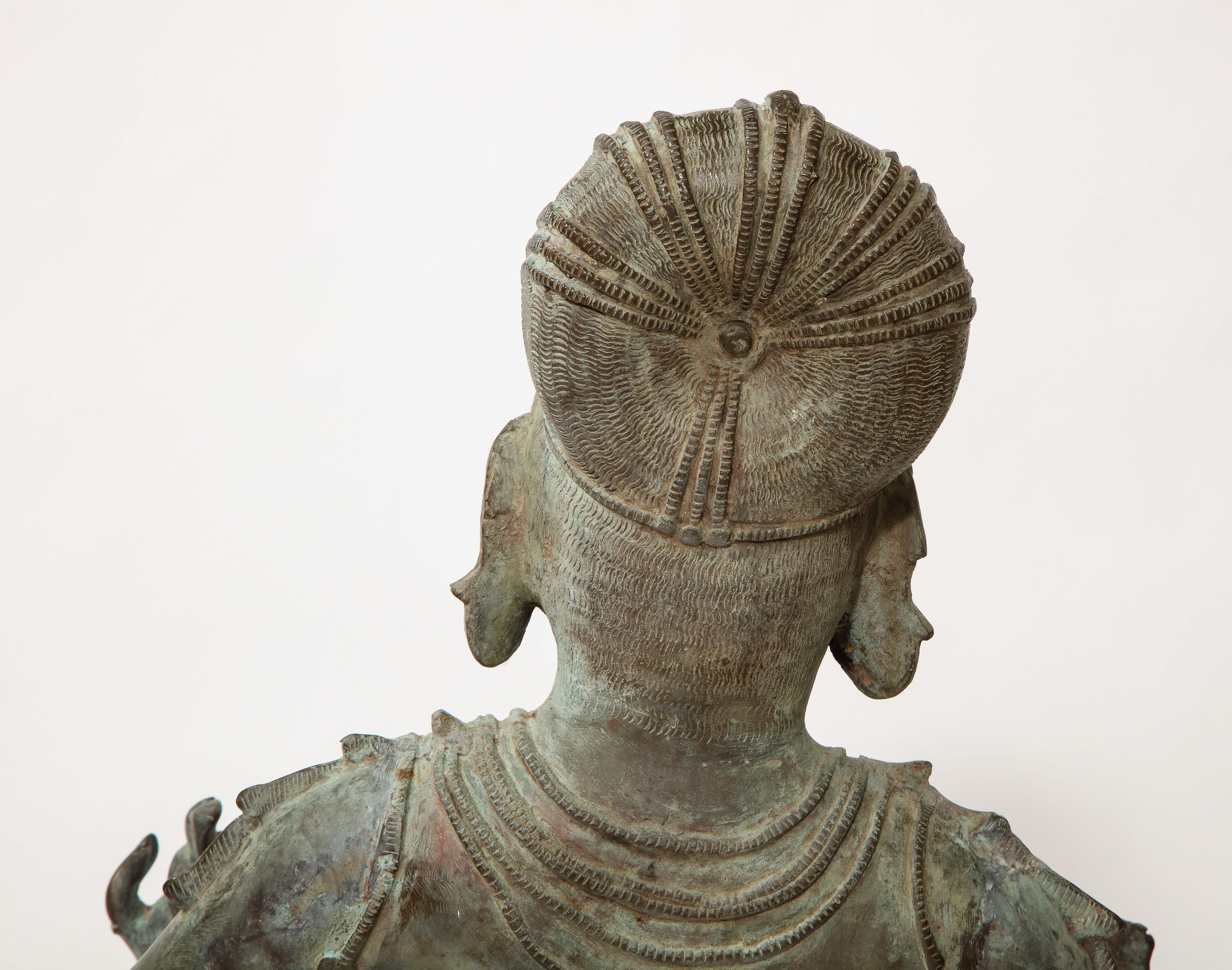A Large 19th Century South Indian Bronze Dancing Female Figure, Tamil Nadu For Sale 10