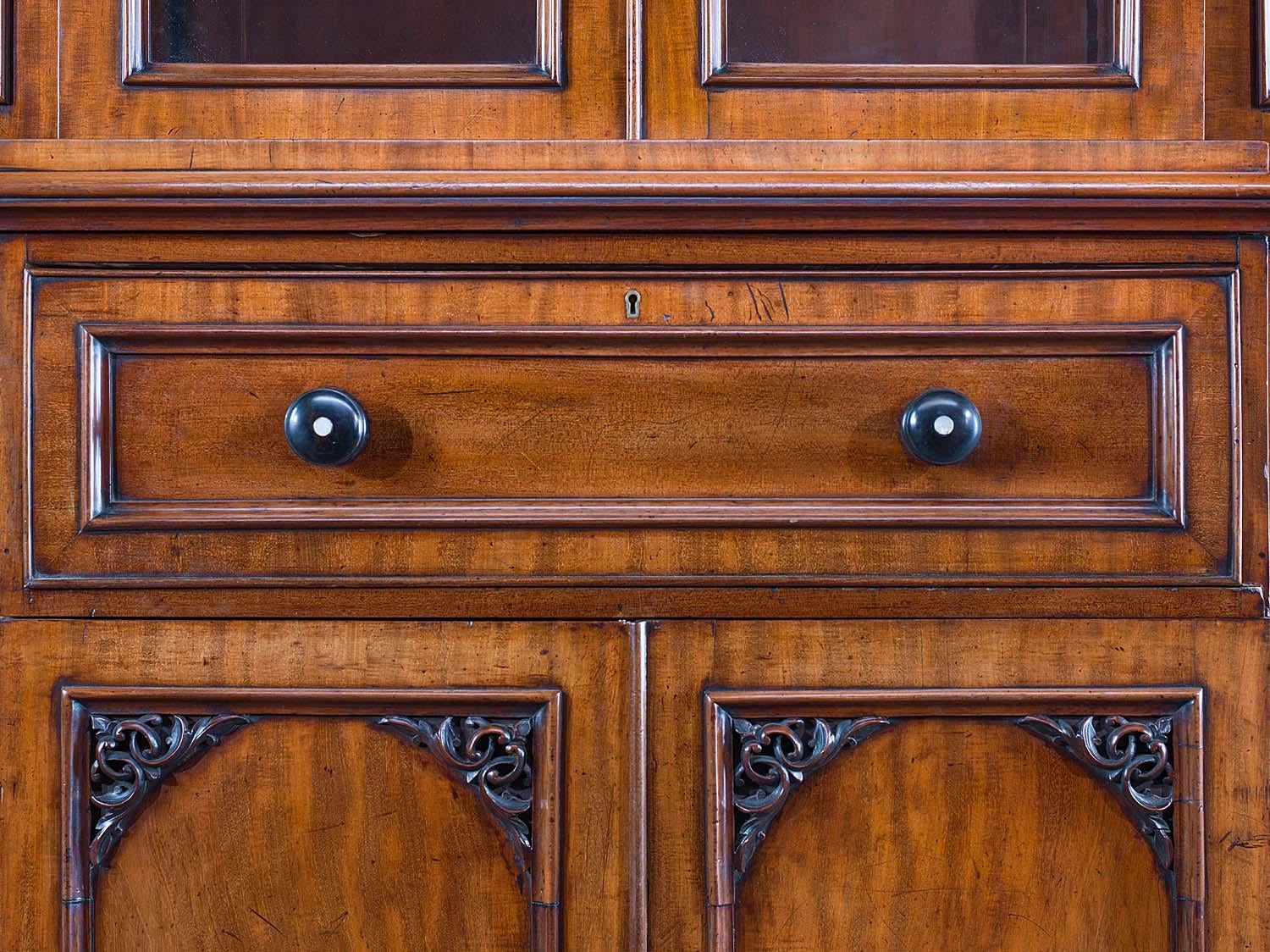 English Large 19th Century Victorian Breakfront Bookcase with Integral Secretaire For Sale