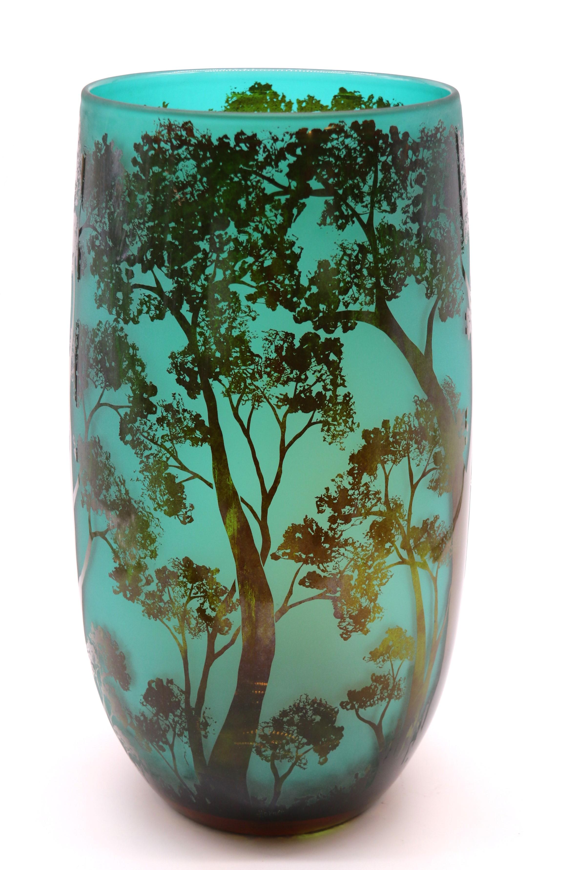 European A large 20th century cameo glass vase decorated with an intricate woodland scene