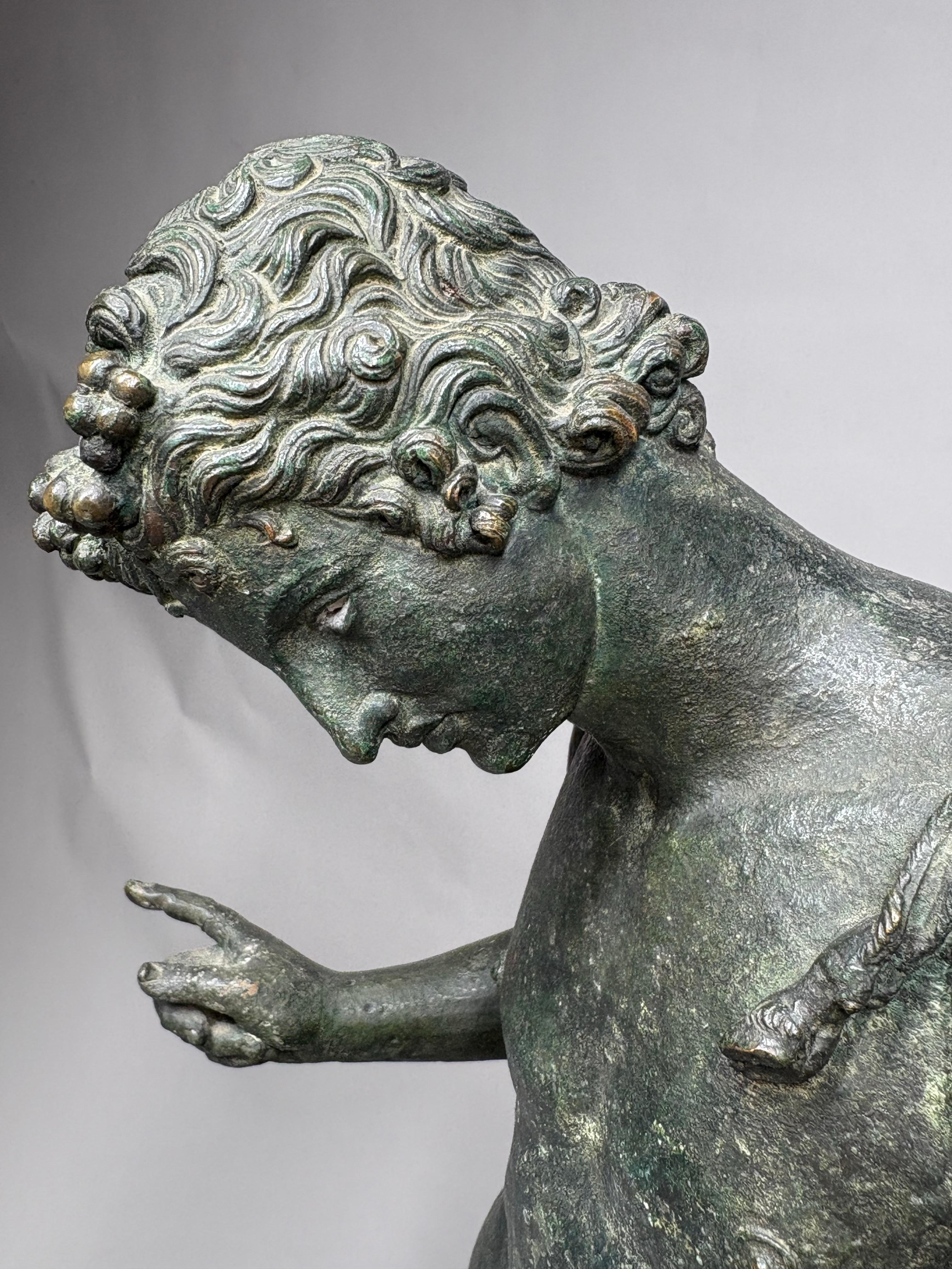 A large 23 1/2-inch high 19th century Grand Tour bronze model of Narcissus in vendita 5