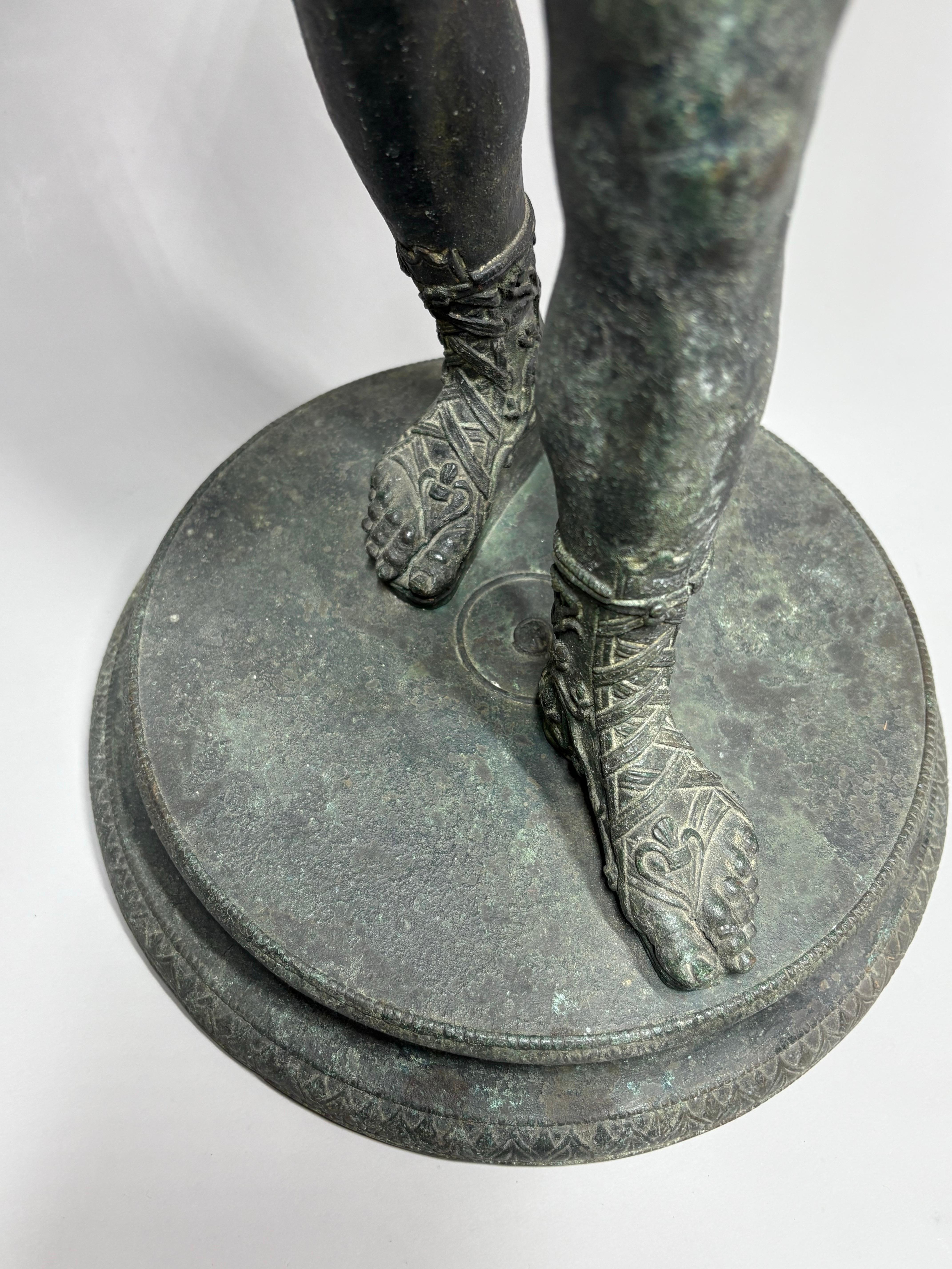 A large 23 1/2-inch high 19th century Grand Tour bronze model of Narcissus in vendita 6