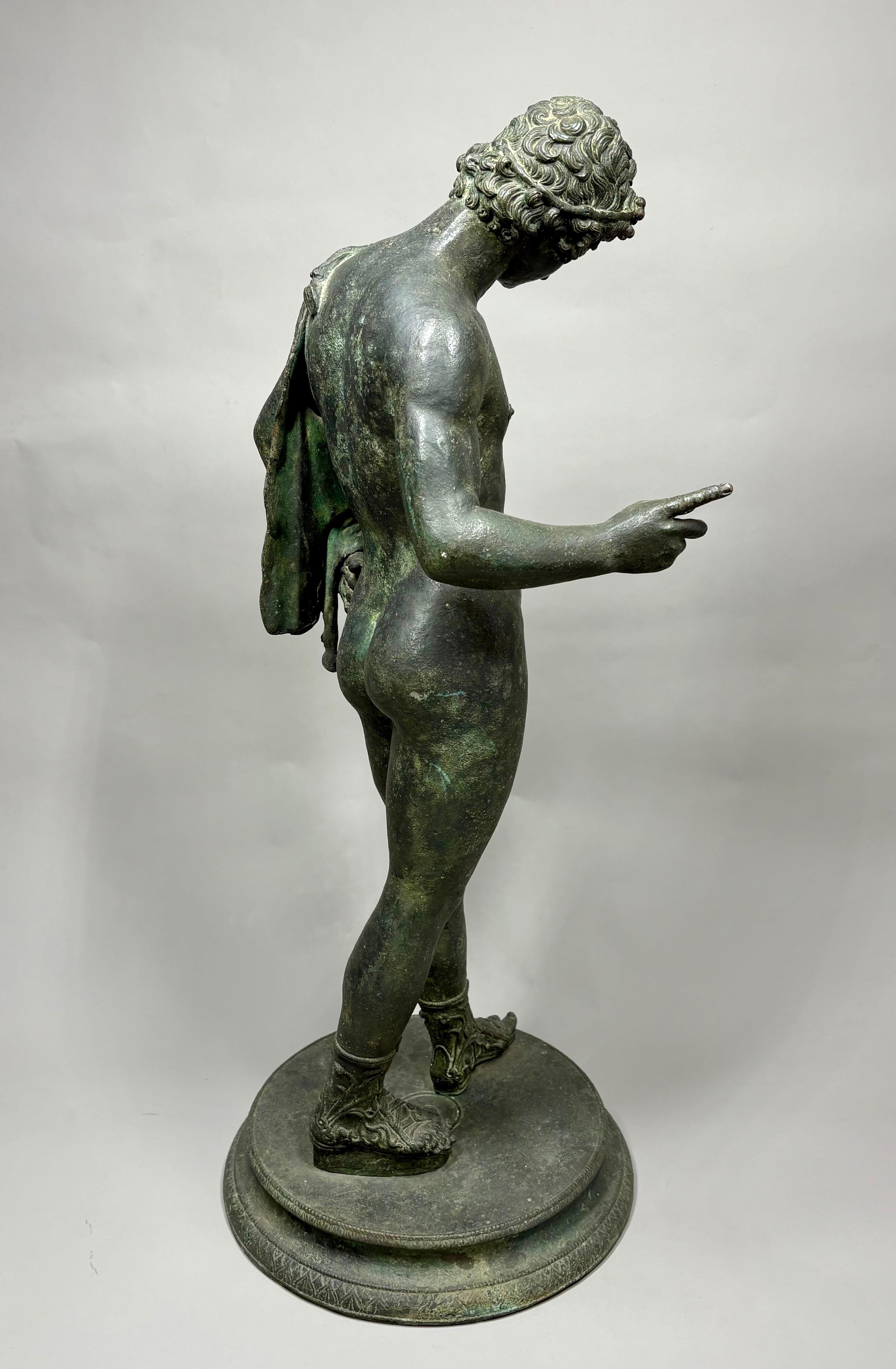Calco A large 23 1/2-inch high 19th century Grand Tour bronze model of Narcissus in vendita