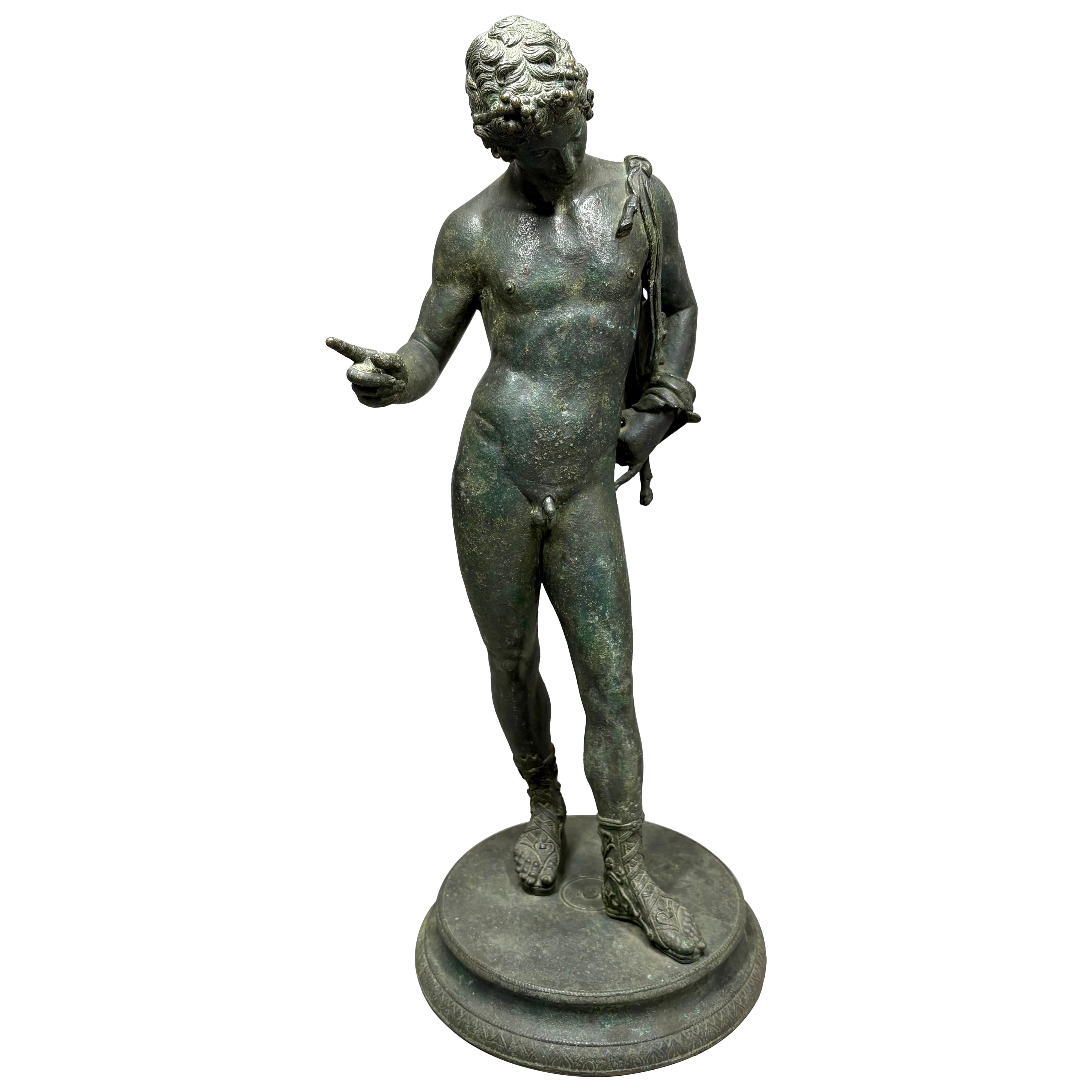 A large 23 1/2-inch high 19th century Grand Tour bronze model of Narcissus in vendita