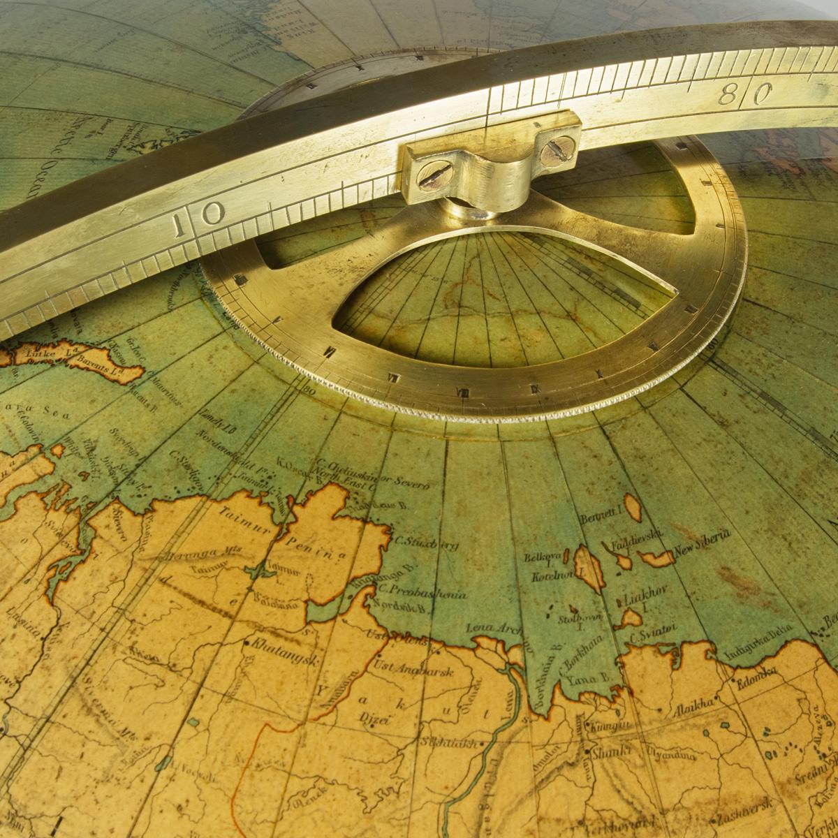 Un grand W. & . globe de la bibliothèque A. K. Johnston en vente 2