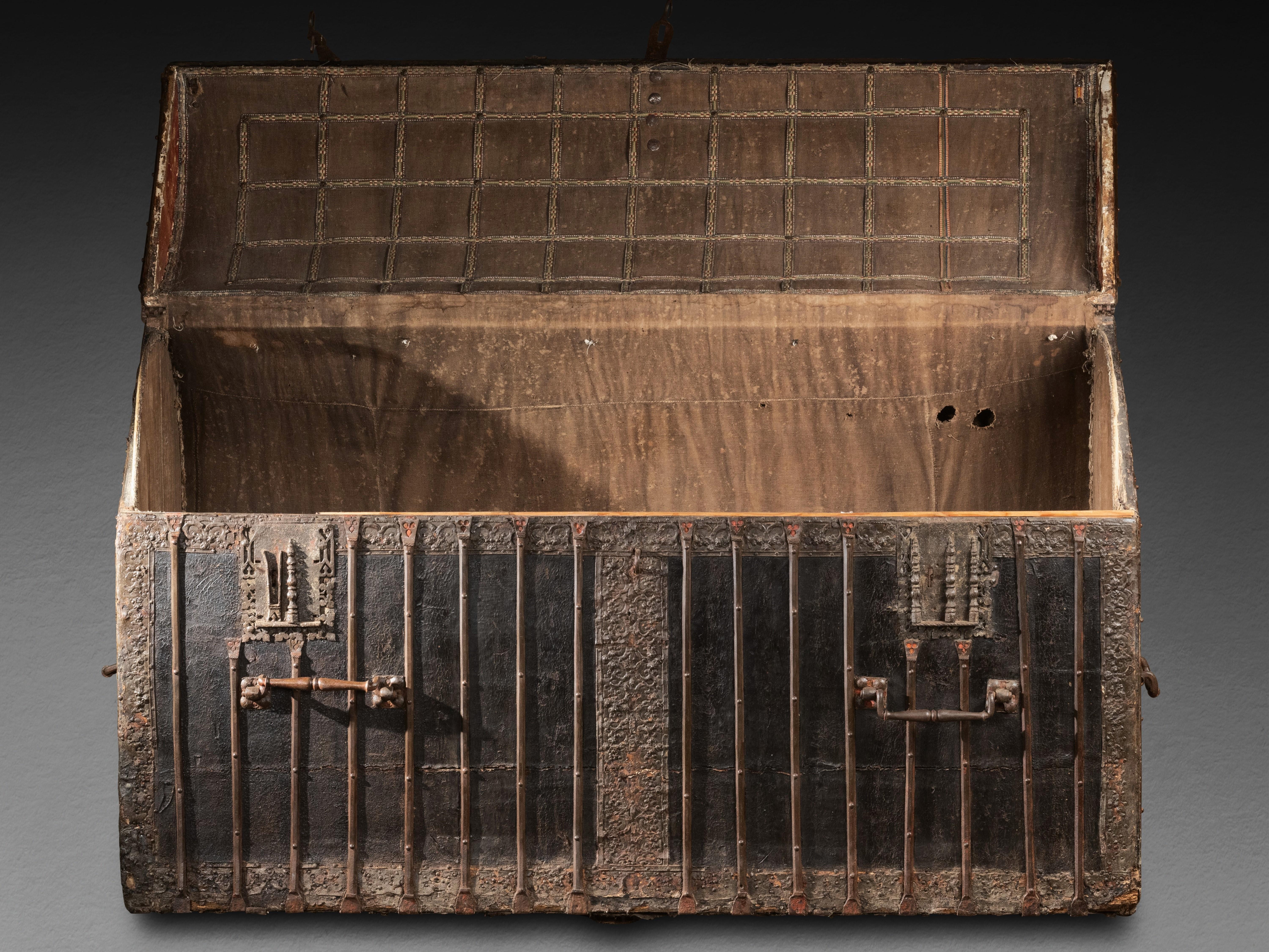 A large and exceptional 15th c.  Gothic leather and iron bound travelling chest For Sale 4