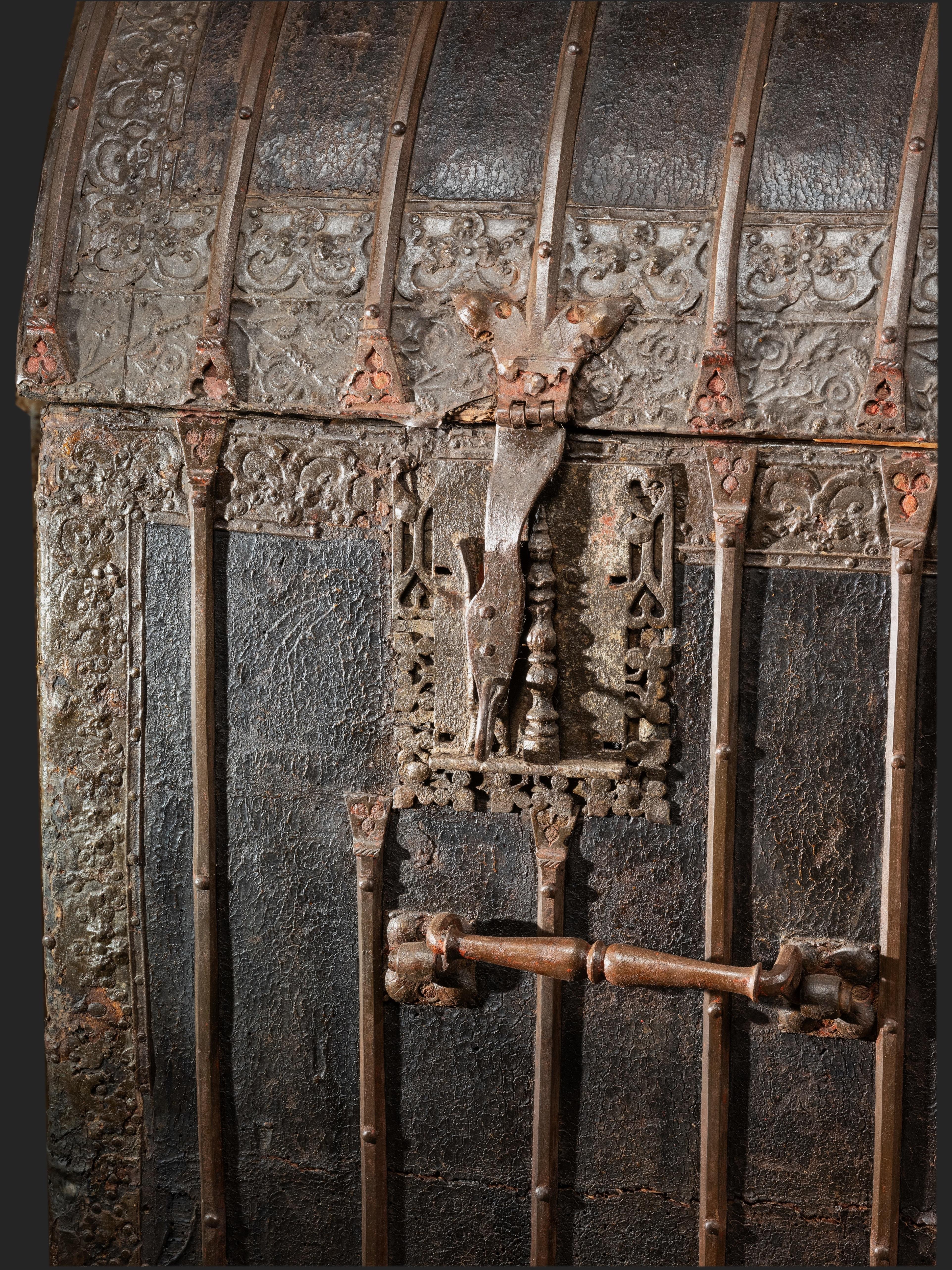 A large and exceptional 15th c.  Gothic leather and iron bound travelling chest For Sale 6