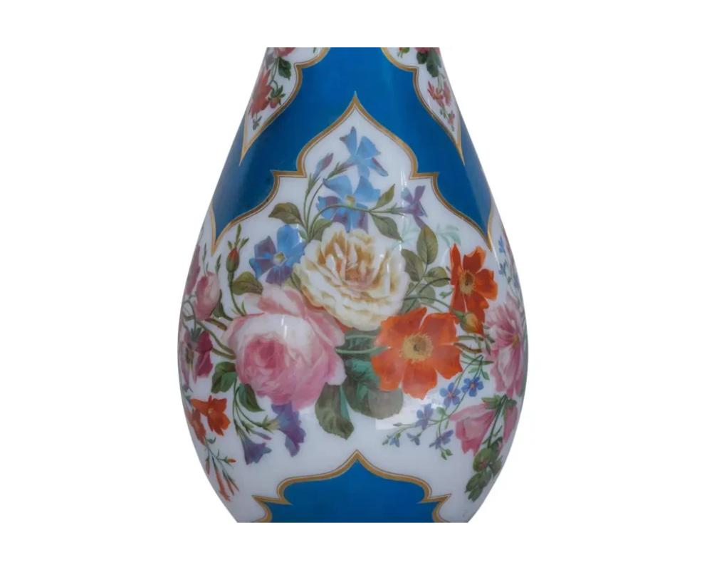 A Large and Exquisite Pair of French Baccarat Opaline Glass Vases in vendita 4