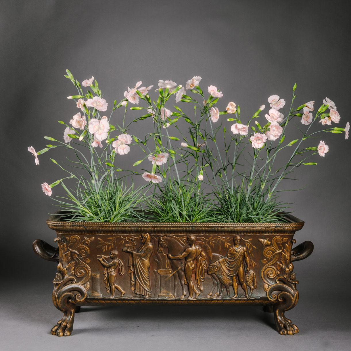 Dorato Grande e finemente fusa Jardinière neogreca di Ferdinand Barbedienne in vendita
