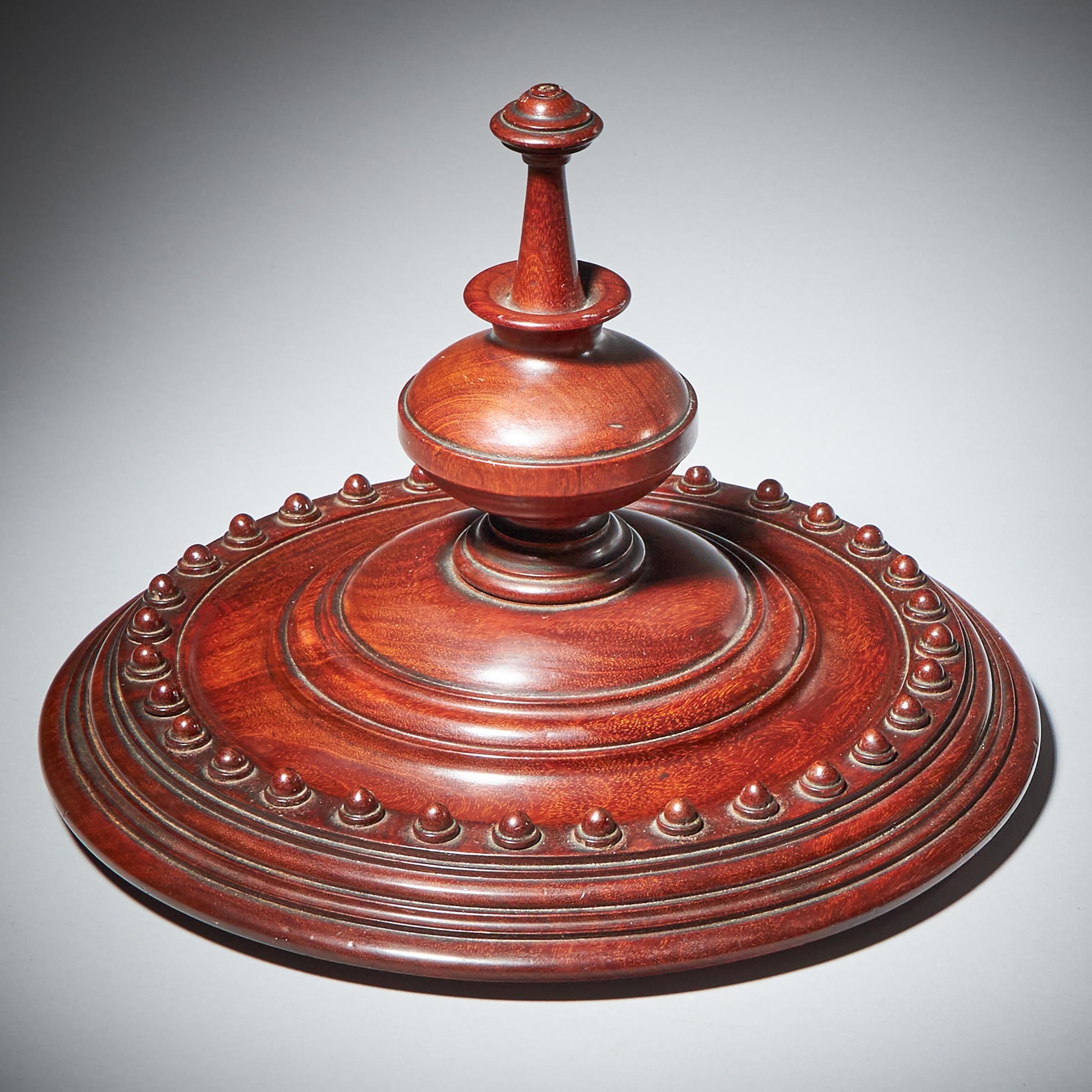 A Large and impressive 19th Century Dutch Mahogany Turned Circular Box For Sale 2