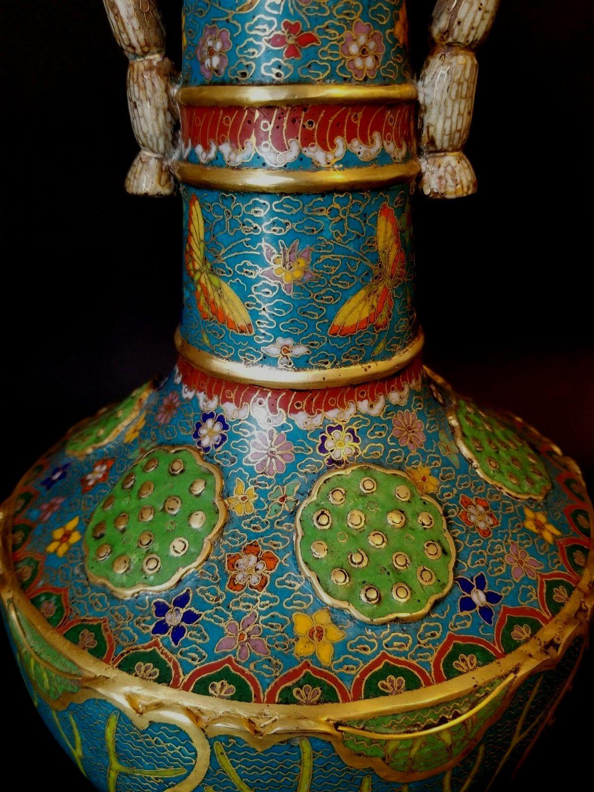 Chinese Export Large and Impressive Chinese Cloisonné Enamel Vase, 19th Century