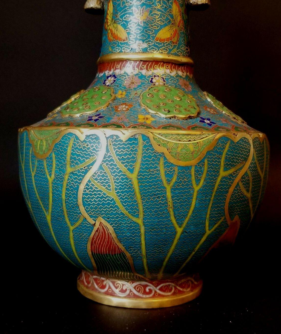 Cloissoné Large and Impressive Chinese Cloisonné Enamel Vase, 19th Century