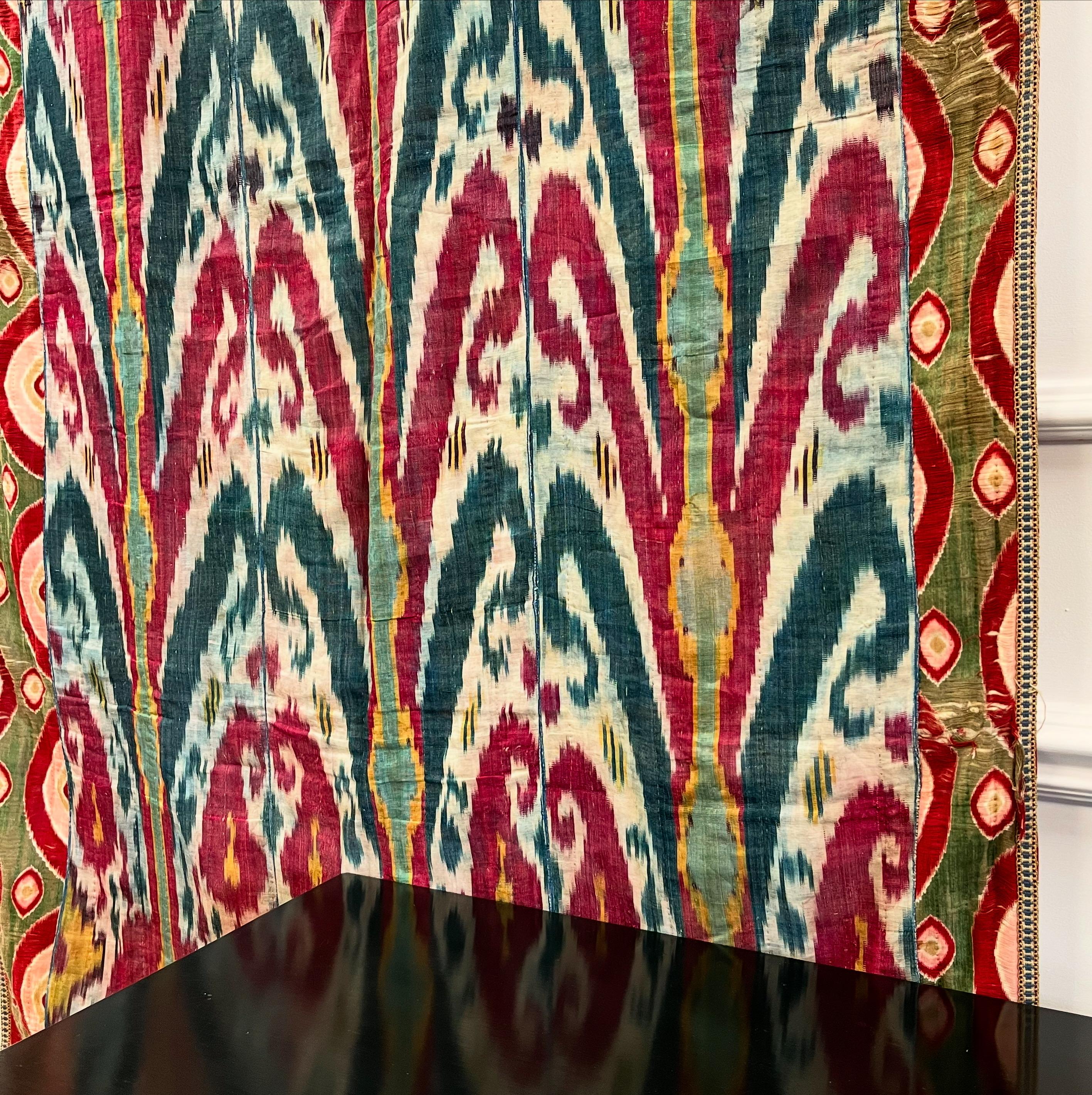 Grand et impressionnant panneau Ikat de la fin du XIXe siècle État moyen - En vente à London, GB