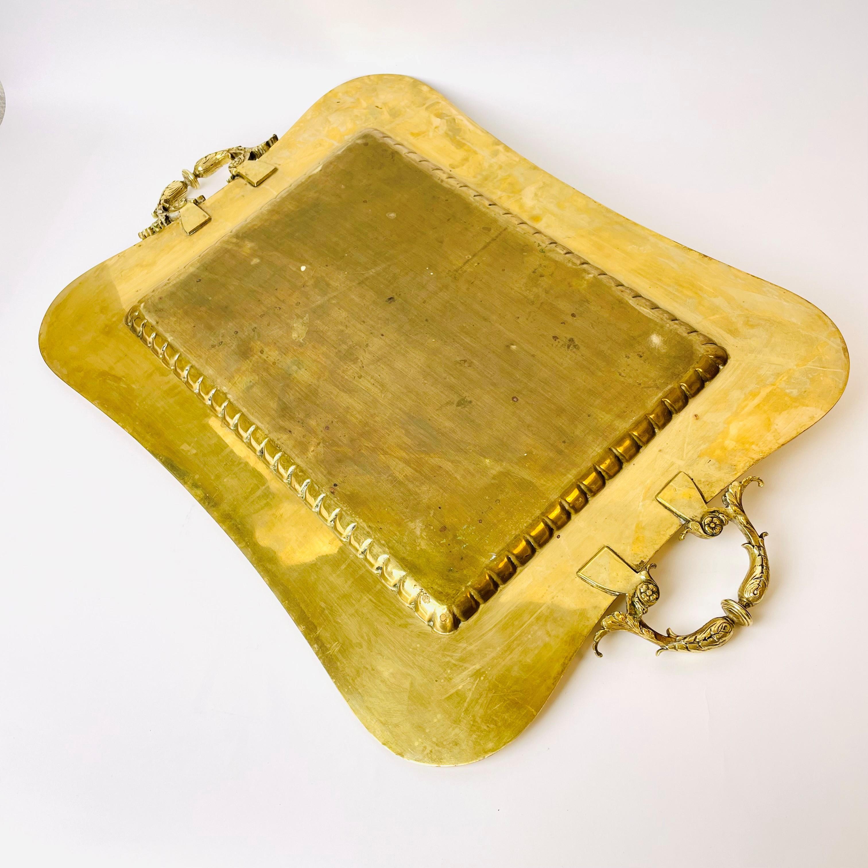 A large and magnificent brass Serving Tray from late 19th Century For Sale 3