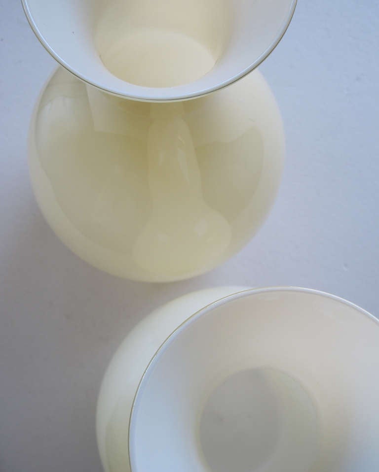 Modern Large and Shapely Pair of Murano Butter-Cream Cased Glass Vases For Sale