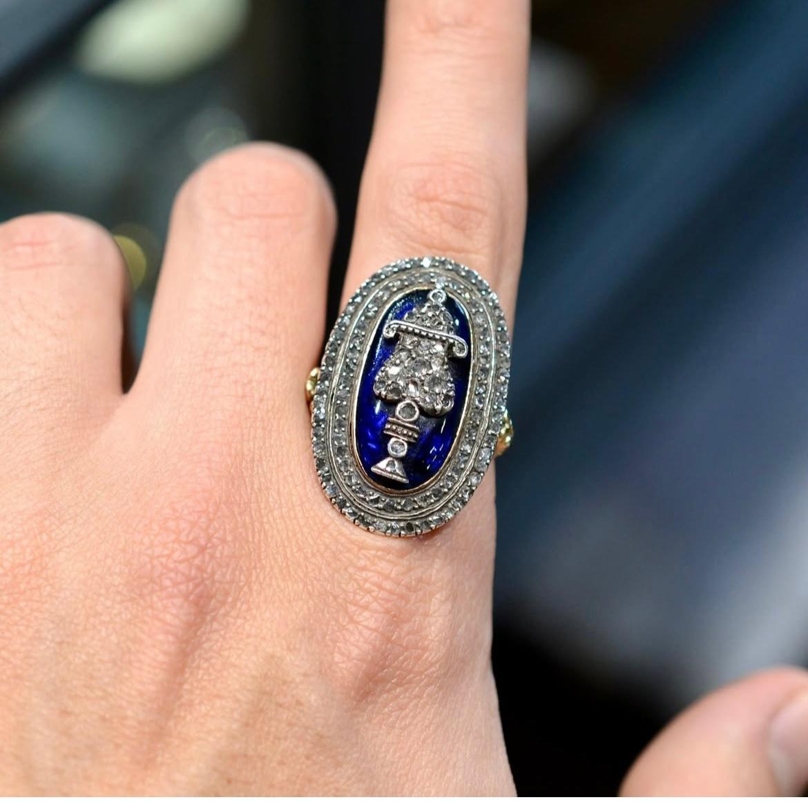 Grande bague urne géorgienne du 18ème siècle en diamant taillé en rose en vente 2