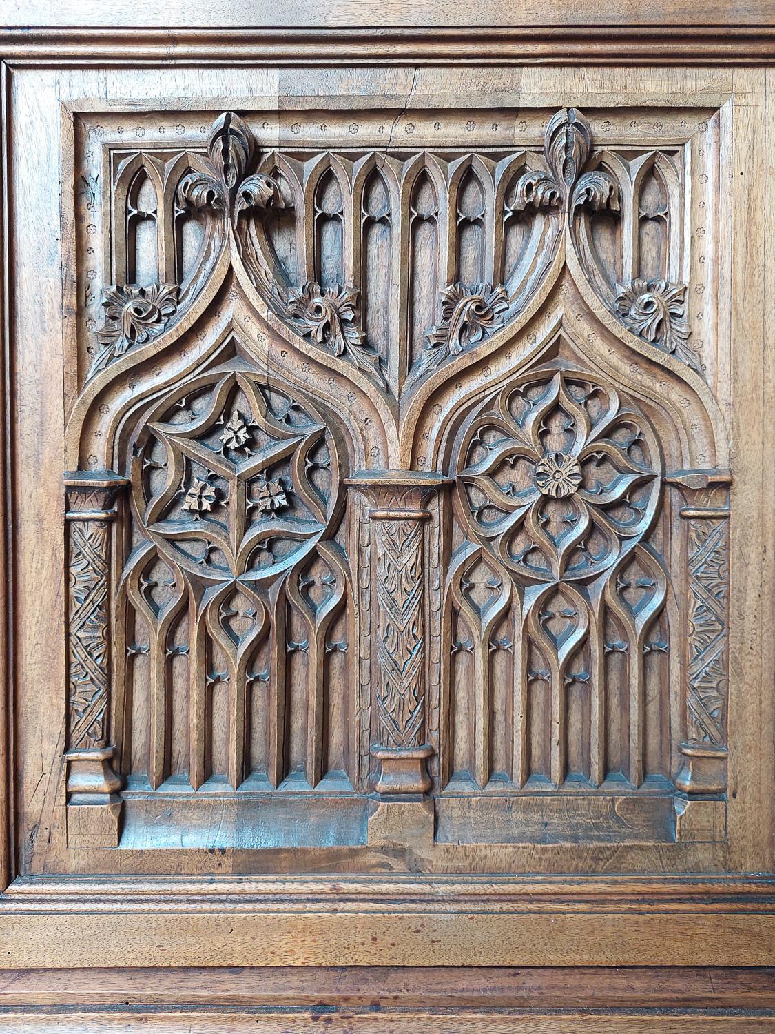 Large and Very Richly Carved 19th Century French Walnut Gothic Revival Armoire For Sale 4