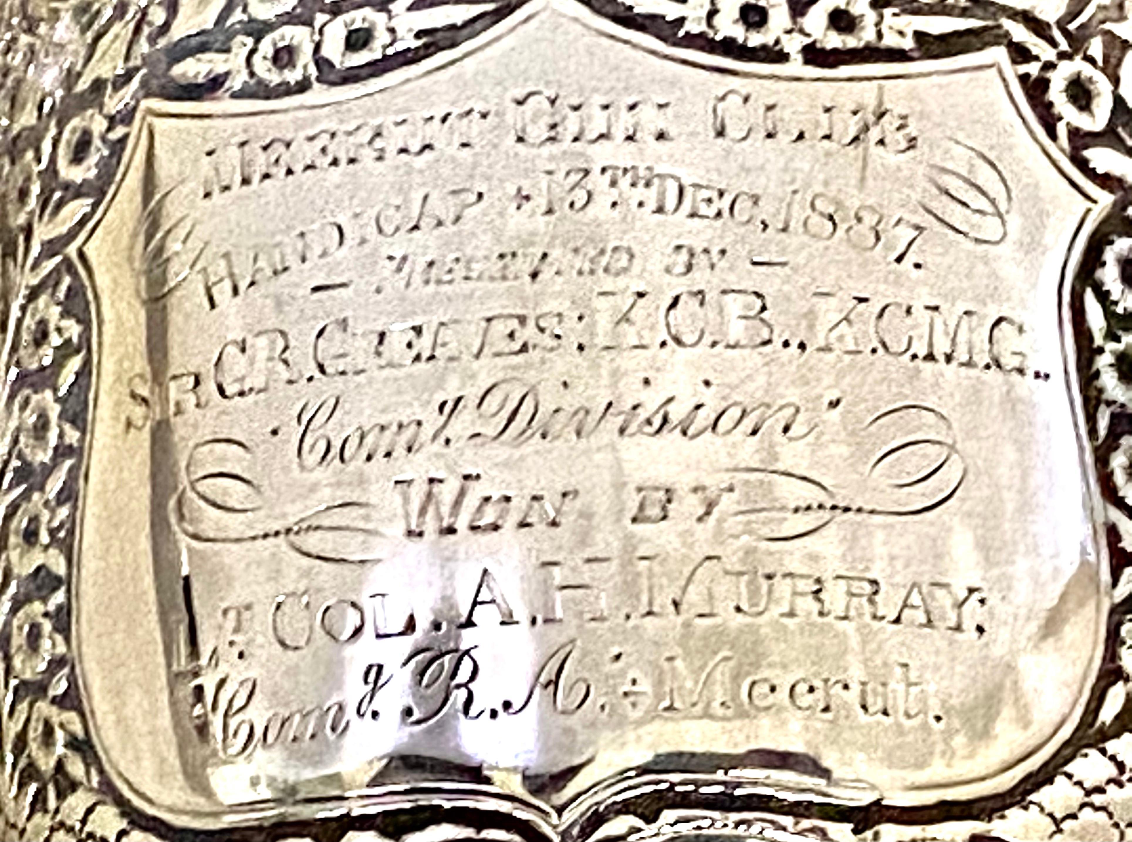 Grande coupe de trophée indienne ancienne en argent massif du 19ème siècle en forme de Kutch en vente 2