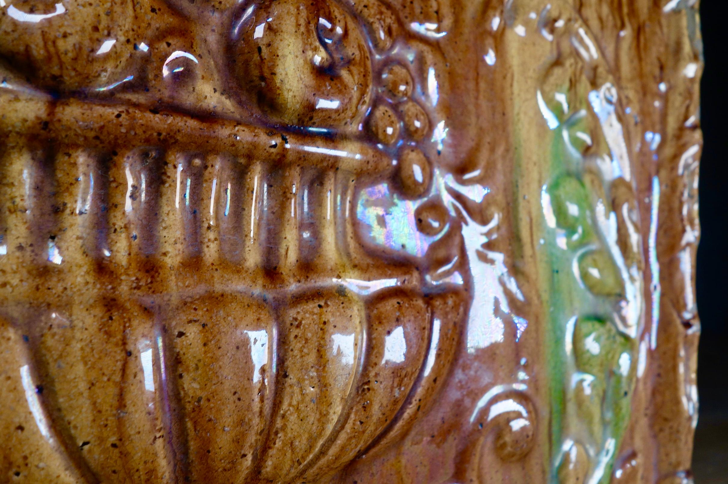 Large Antique 19th Century Scottish Earthenware Majolica Bread Box Ceramic In Good Condition In Basingstoke, Hampshire