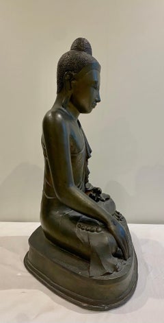 Large Antique Bronze Mandalay Burmese Seated Buddha Circa 19th Century