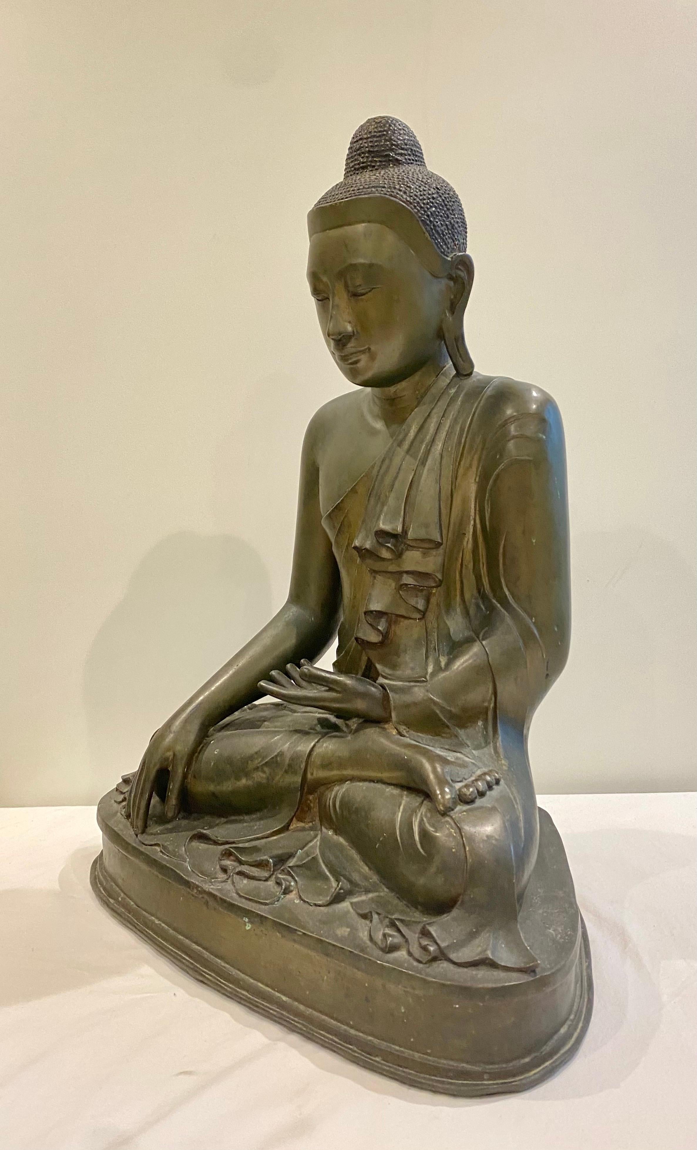 Asian Large Antique Bronze Mandalay Burmese Seated Buddha Circa 19th Century For Sale