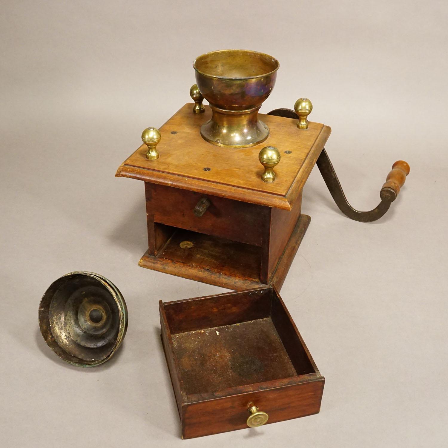 antique coffe grinder