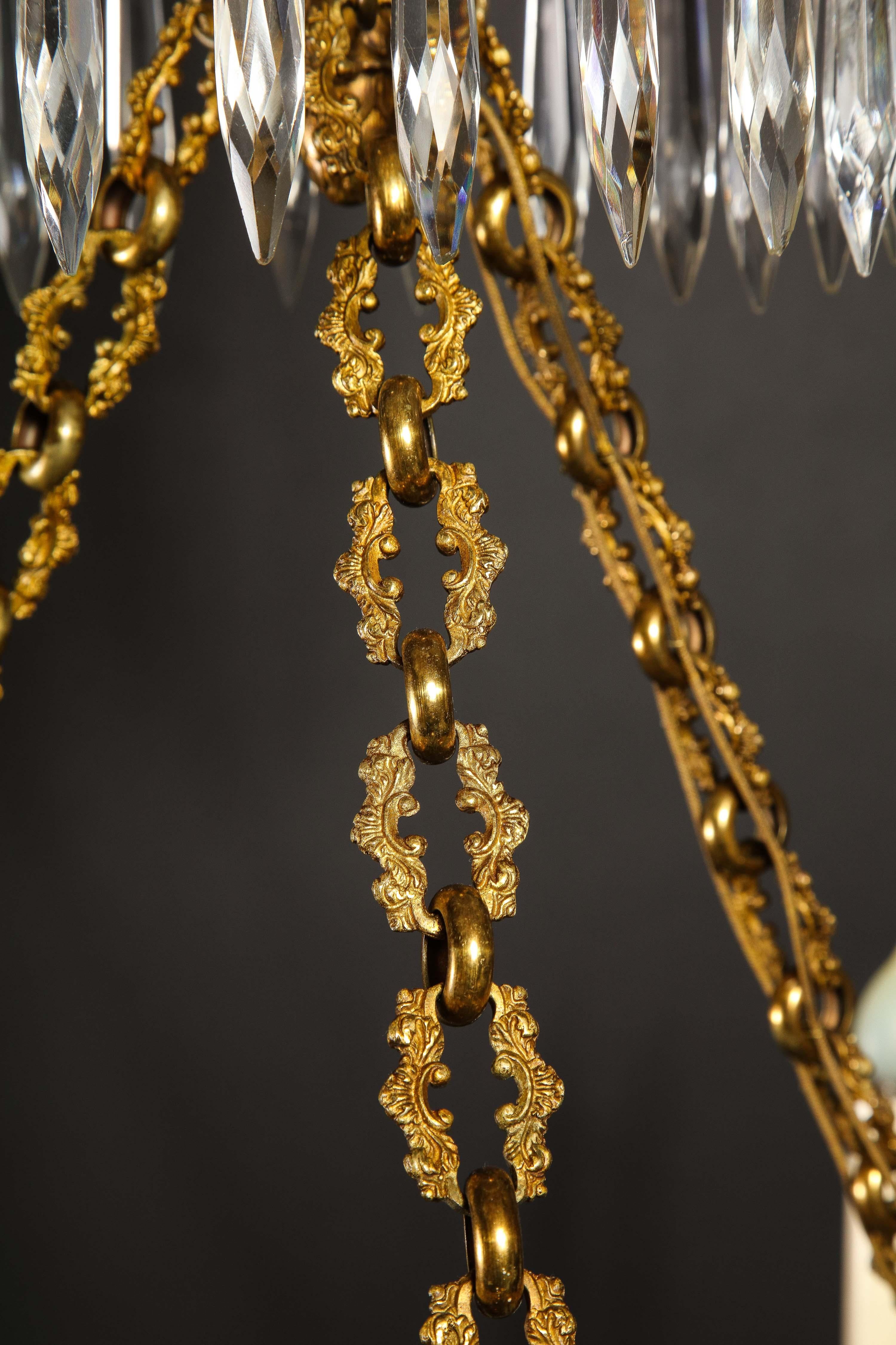 Grand lustre ancien de style Régence anglaise en bronze doré et cristal  en vente 6