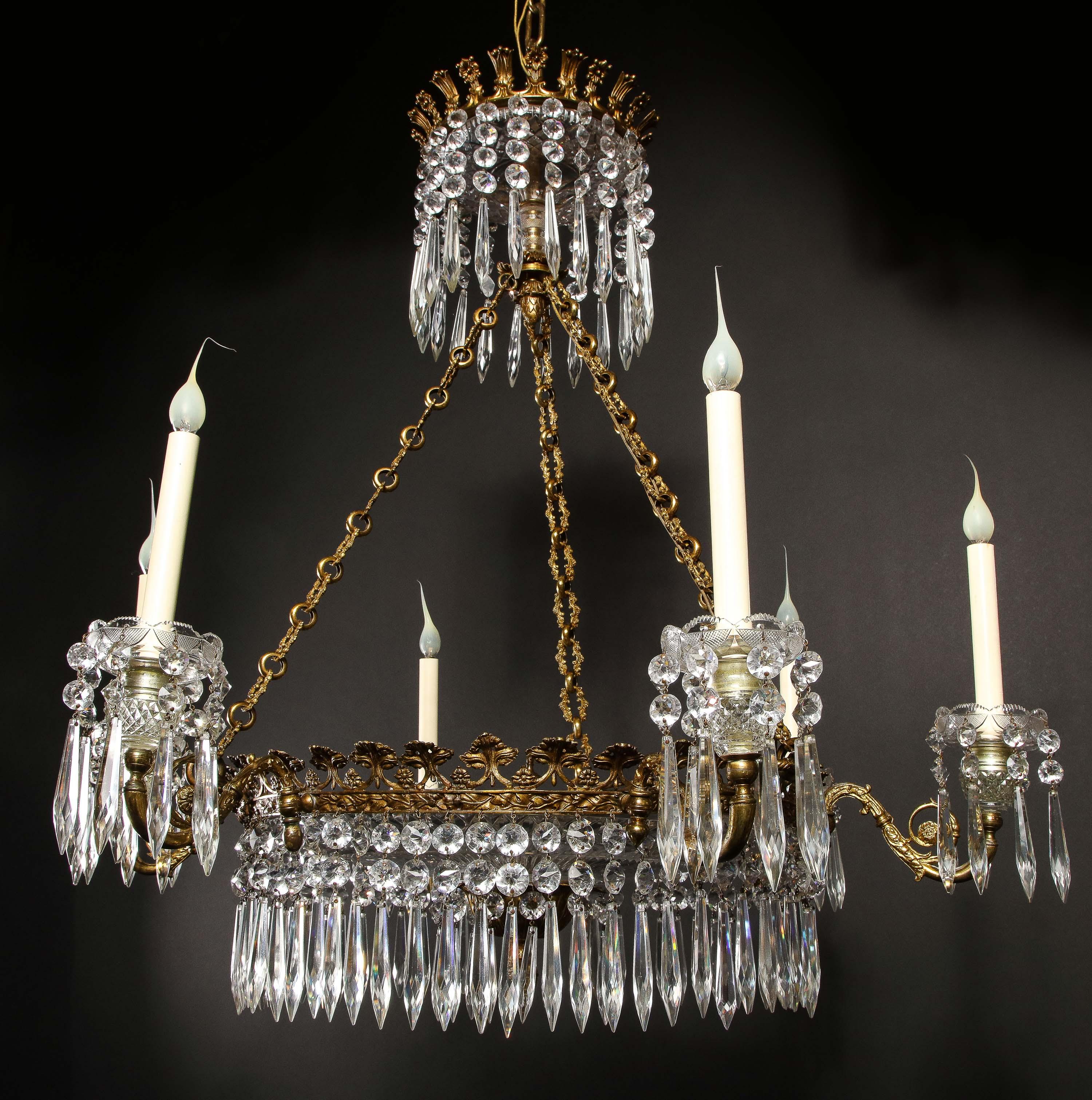 Grand lustre ancien de style Régence anglaise en bronze doré et cristal  en vente 8