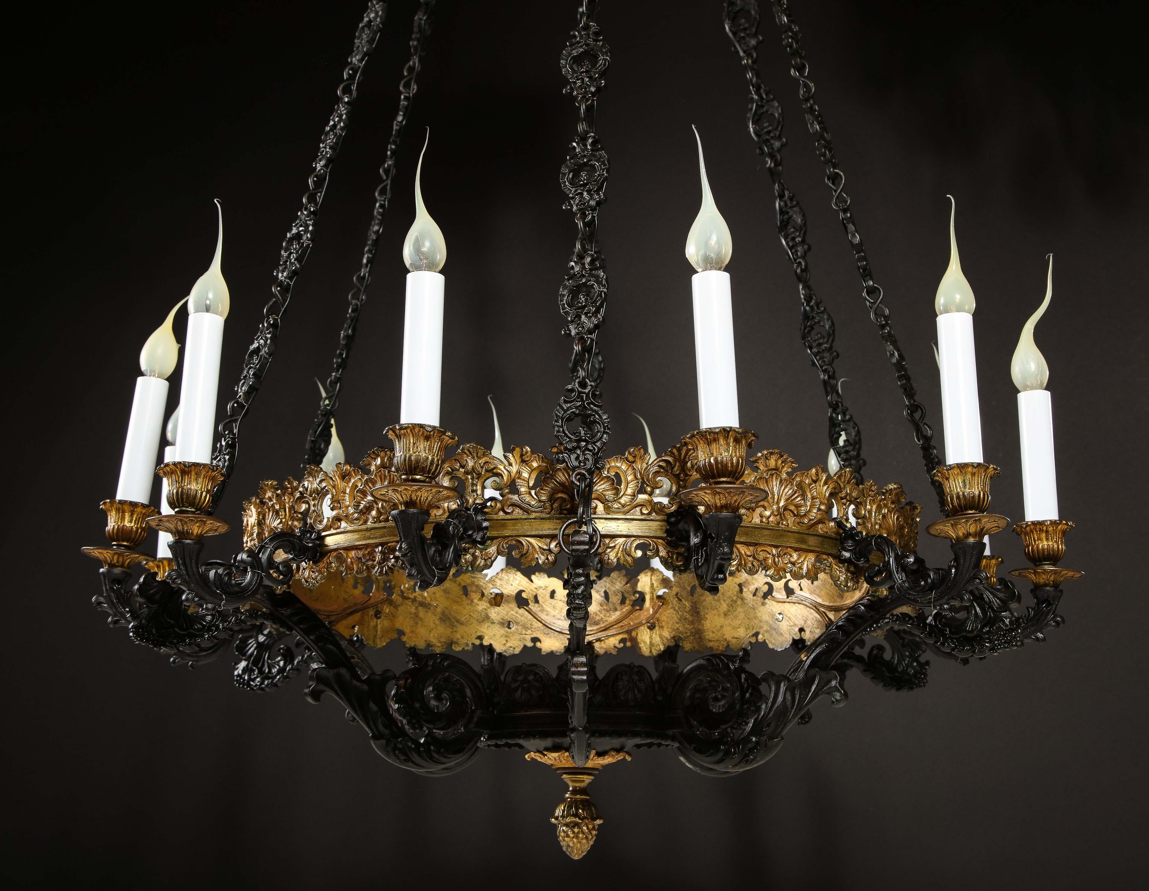 Large Antique French Empire Style Gilt Bronze and Patinated Bronze Chandelier For Sale 1
