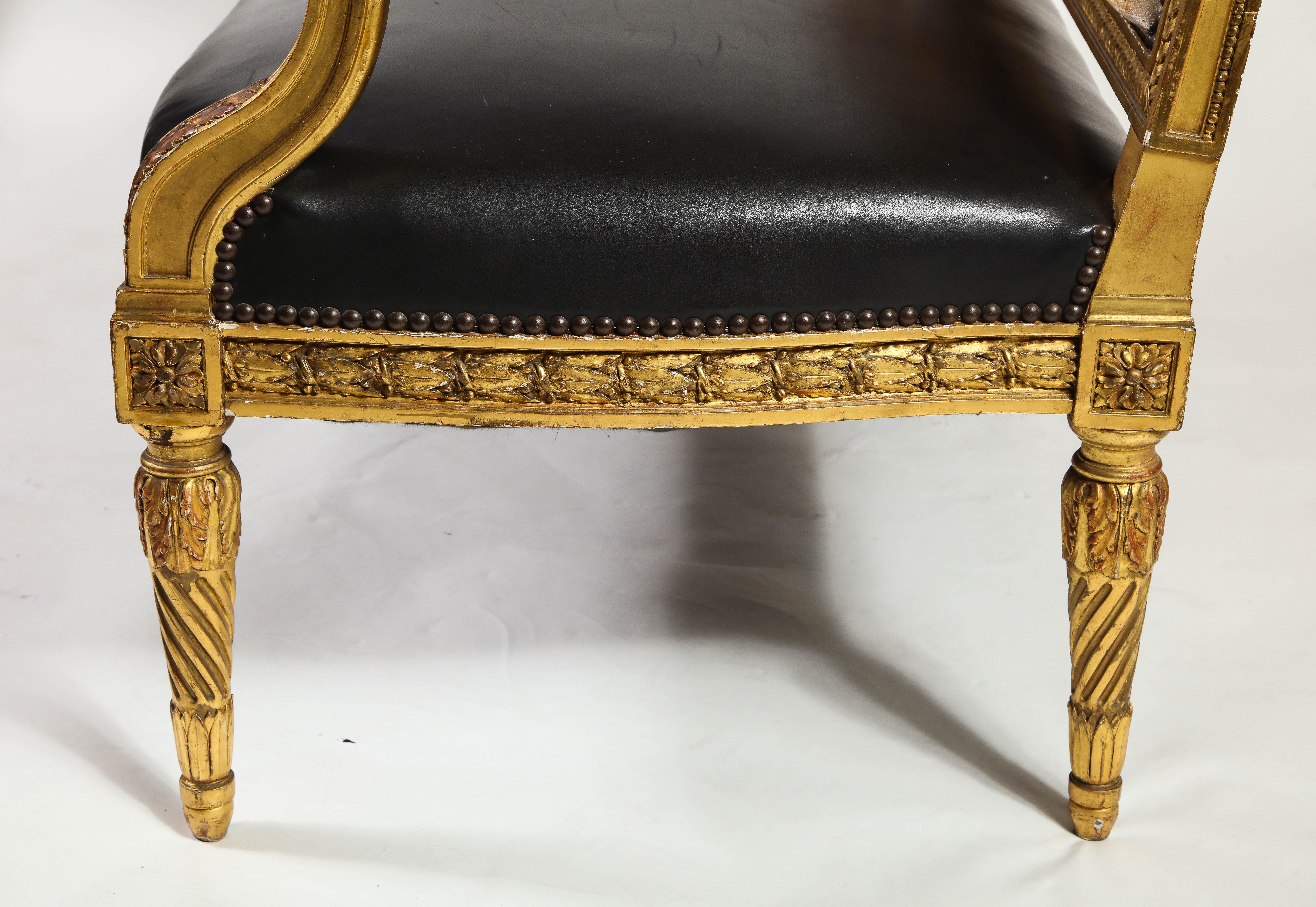 Eine große Antique French Louis XVI Stil Hand geschnitzt Giltwood Sofa im Angebot 5