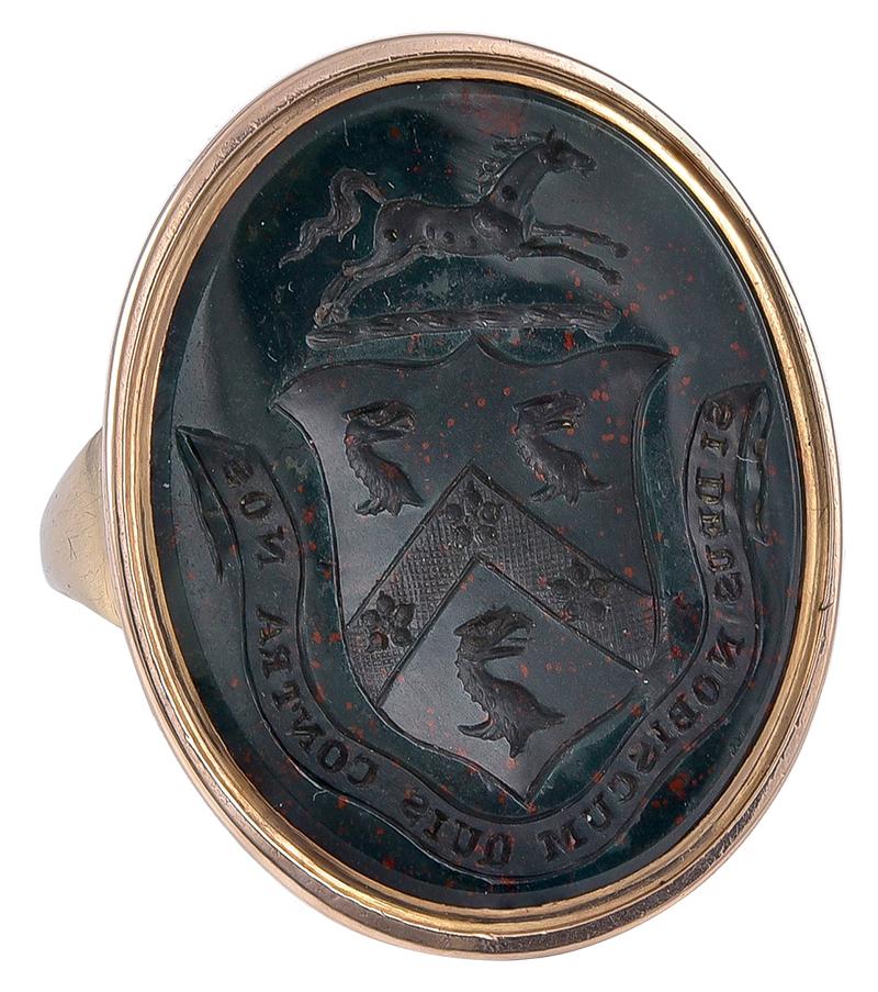 Large Antique Georgian Crested Bloodstone Intaglio Ring In Good Condition For Sale In London, GB