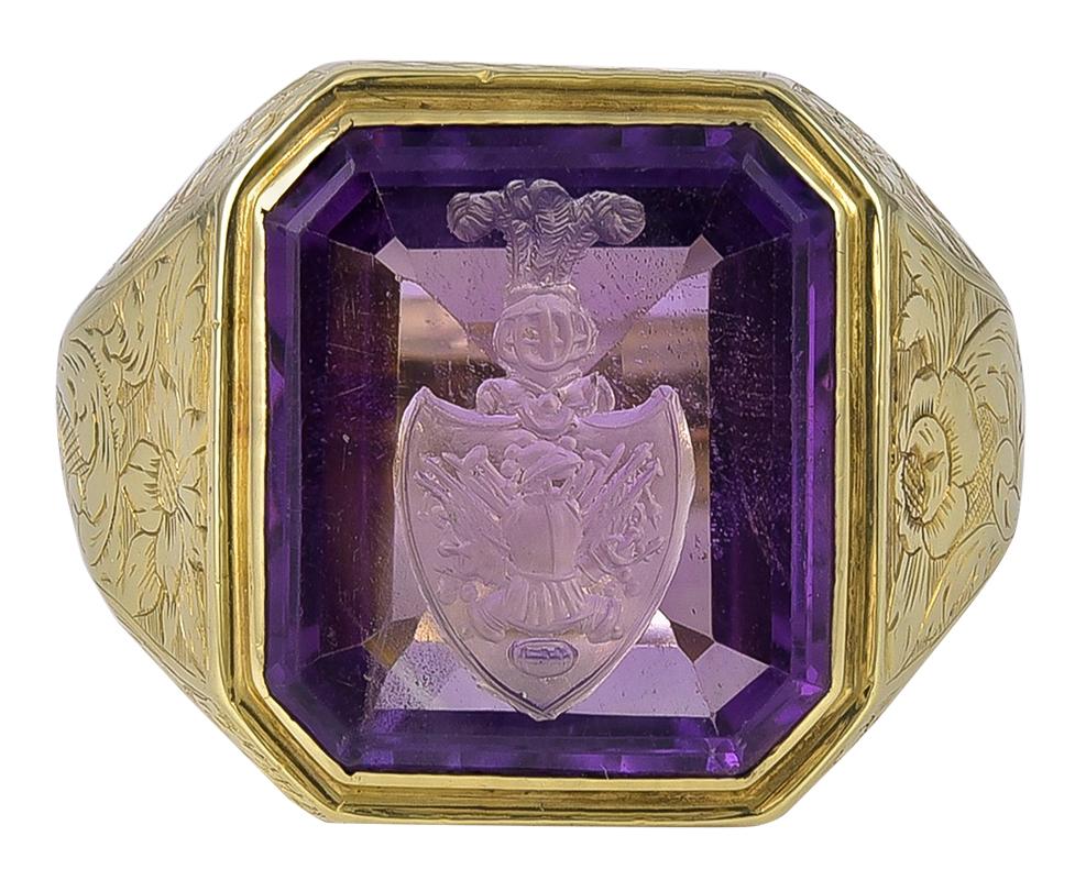 Large Antique Gold and Amethyst Intaglio Ring In Good Condition In London, GB