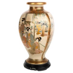 Große antike japanische Satsuma-Vase., signiert von Kitamura. Meiji-Ära