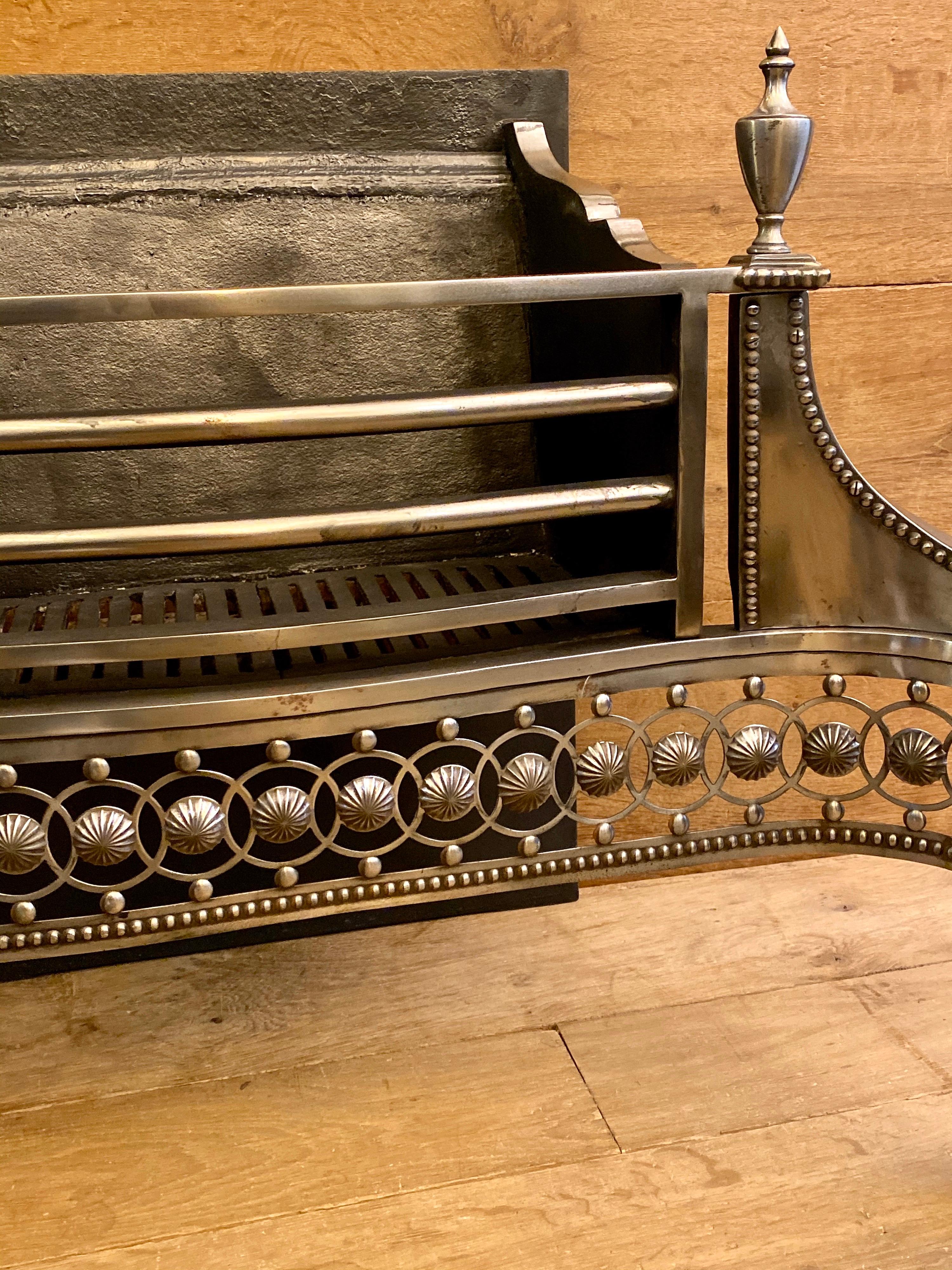 Large Antique Late 19th Century Polished Steel Fire Grate In Good Condition For Sale In London, GB