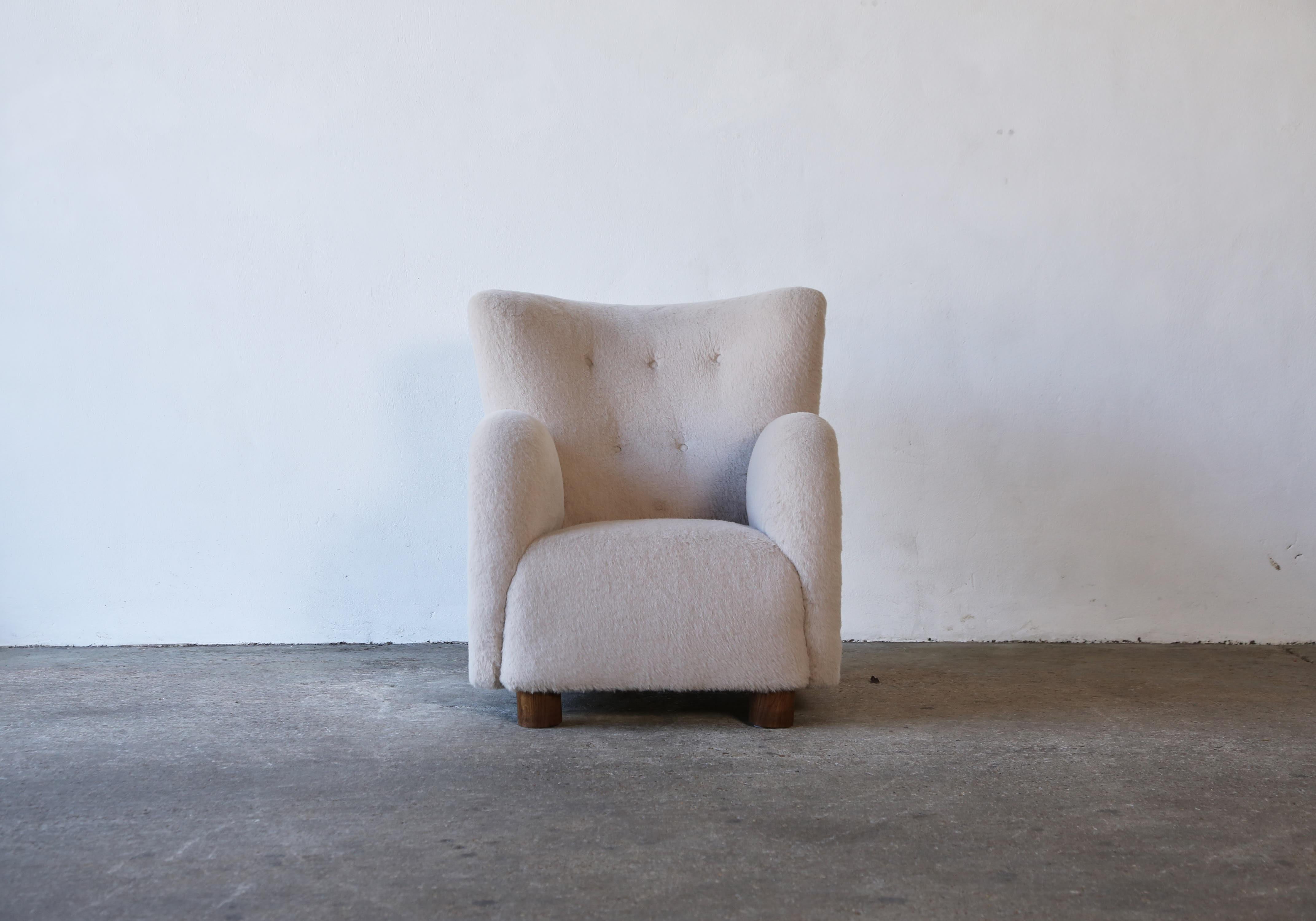 Mid-Century Modern Grand fauteuil, retapissé en pure laine d'alpaga, Danemark, années 1950 en vente