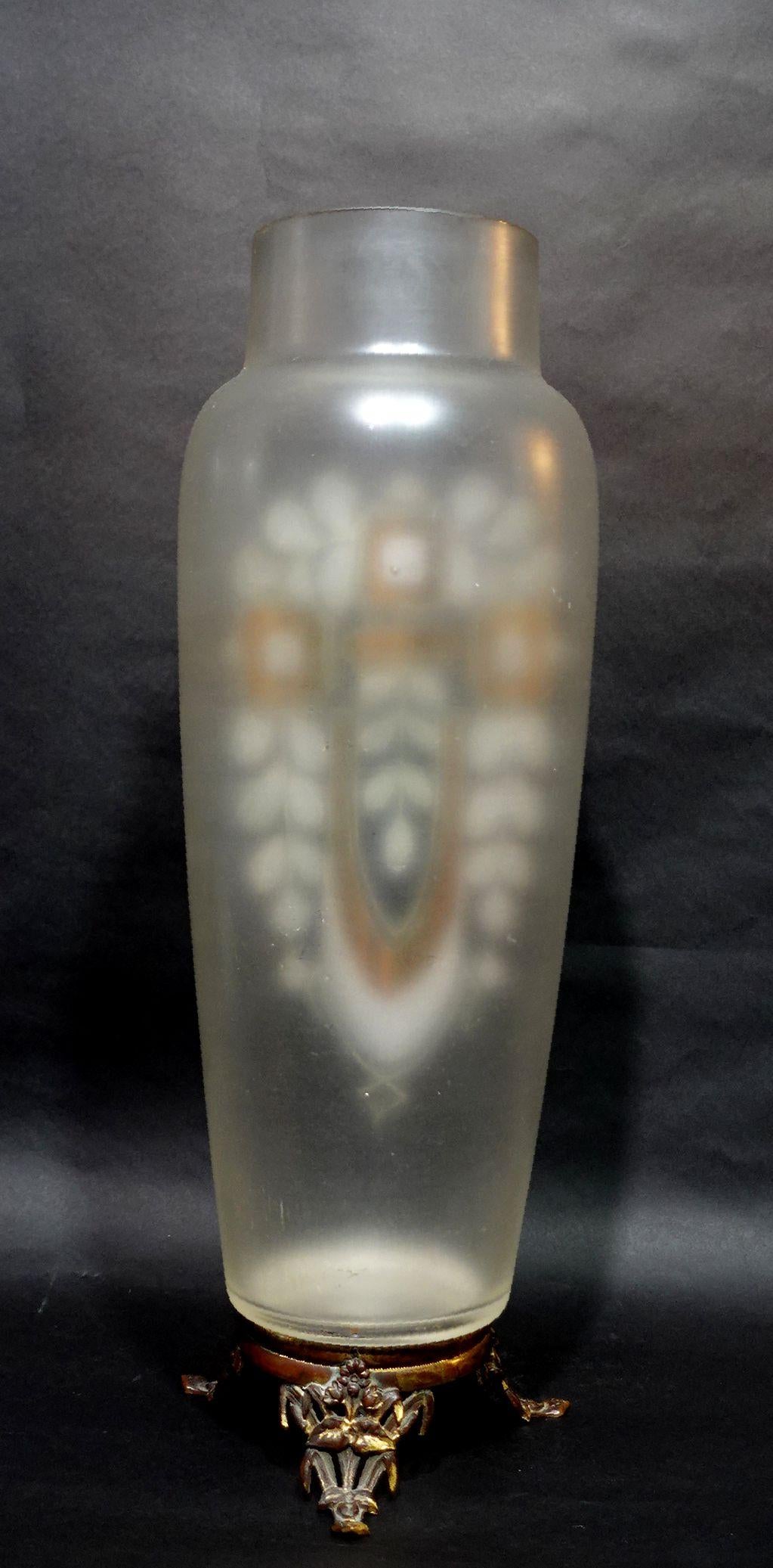 Peint à la main Grand vase en verre d'art émaillé et doré Art Nouveau en vente