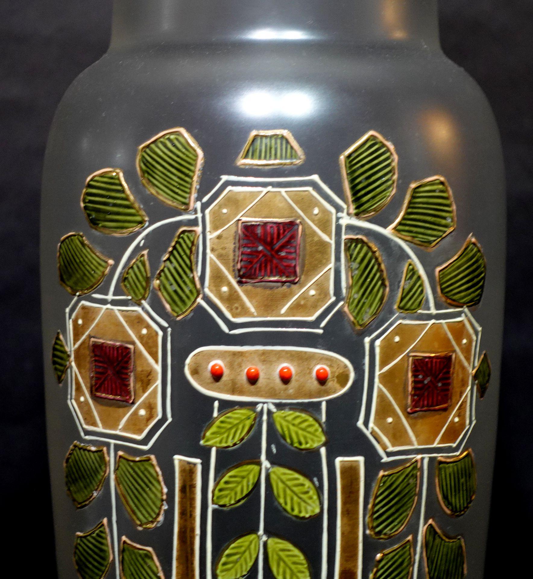 Grand vase en verre d'art émaillé et doré Art Nouveau Bon état - En vente à Norton, MA
