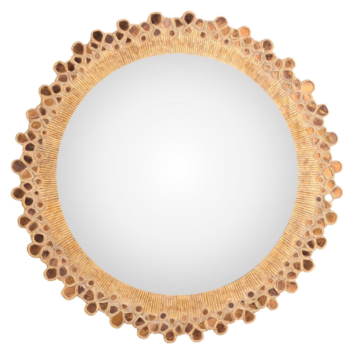 Grand miroir convexe en cuivre, verre et résine dorée de style Art Nouveau. en vente