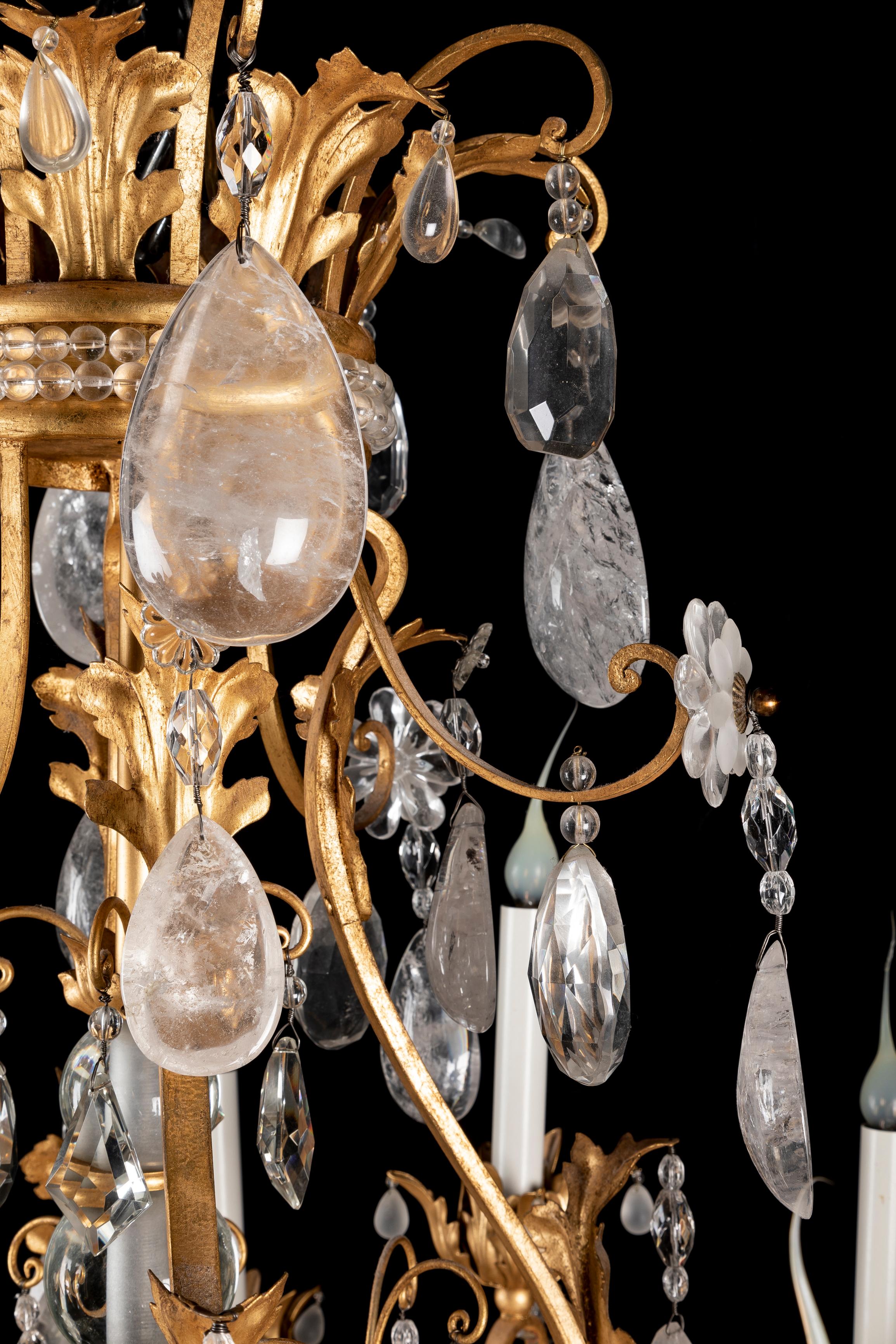 Grand lustre de style Louis XVI en cristal de roche taillé et doré de Bagues  en vente 6