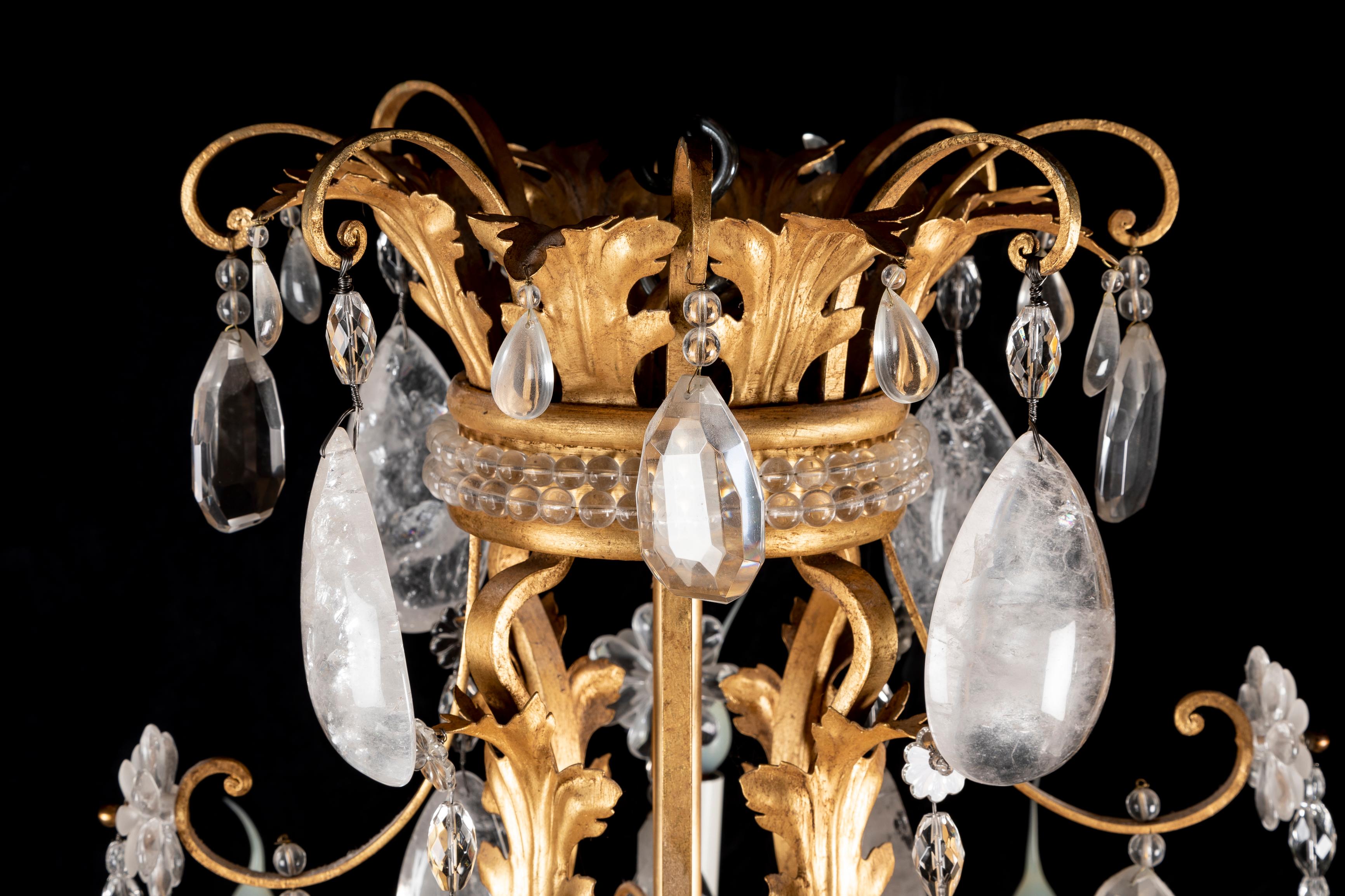 Grand lustre de style Louis XVI en cristal de roche taillé et doré de Bagues  en vente 8