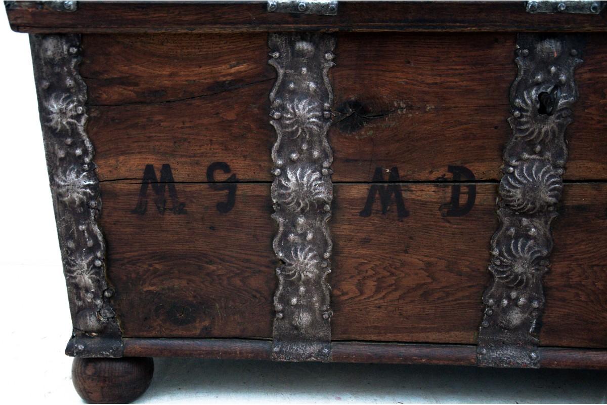 Large, Baroque Trunk from the 18th Century, Antique 1