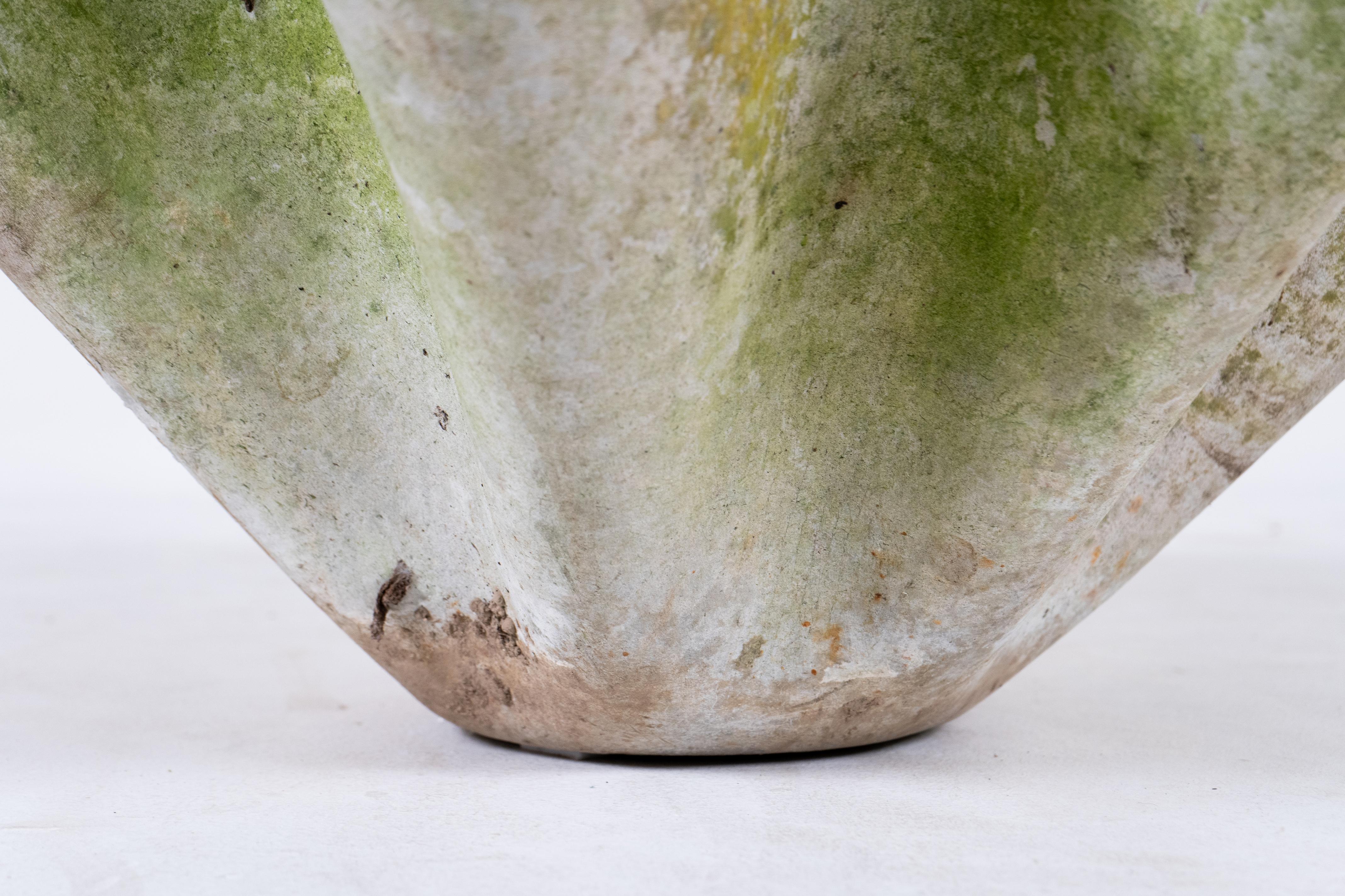 Cement A Large Biomorphic Planter by Willy Guhl, Switzerland, c.1960 For Sale