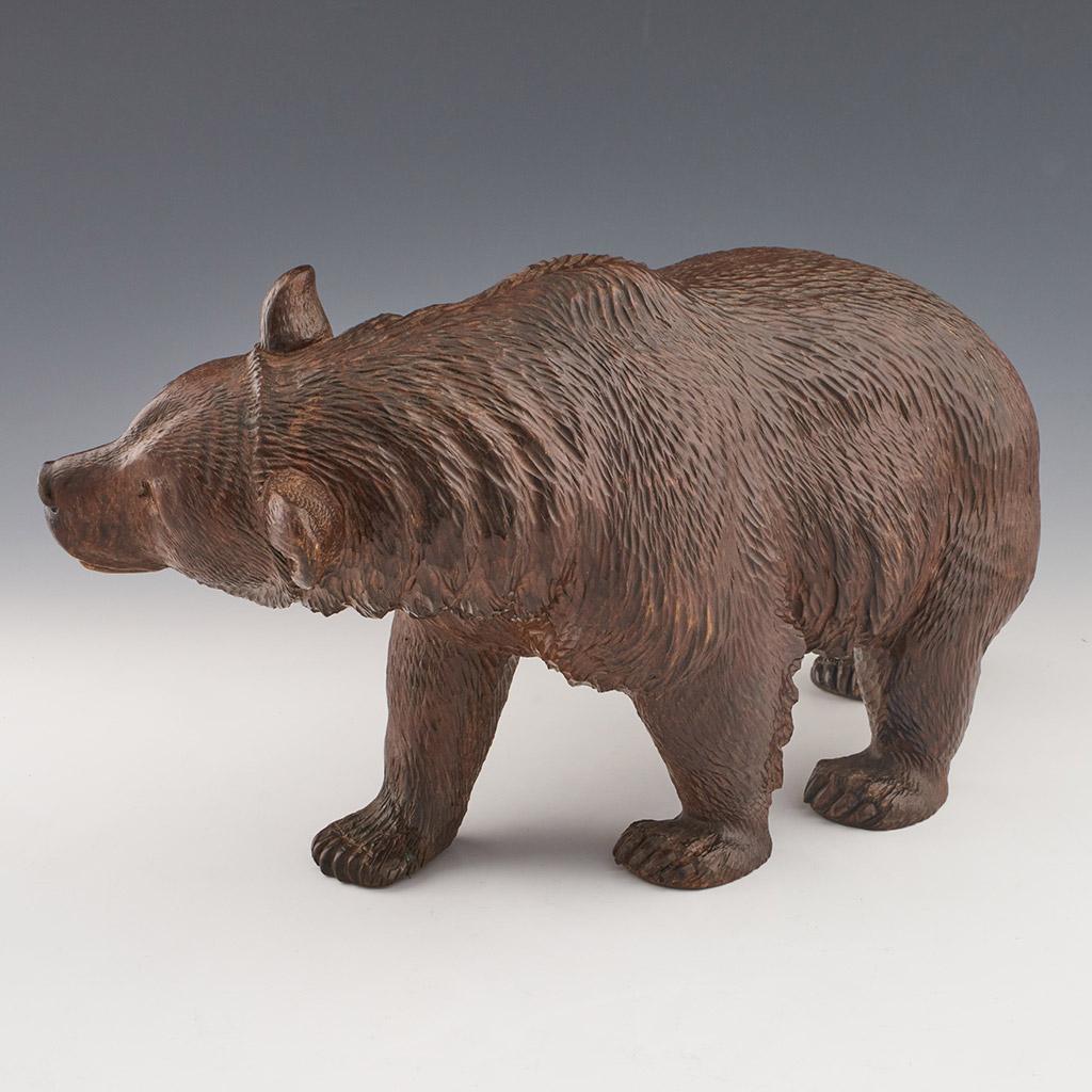Late Victorian Large Black Forest Carved Bear, circa 1900