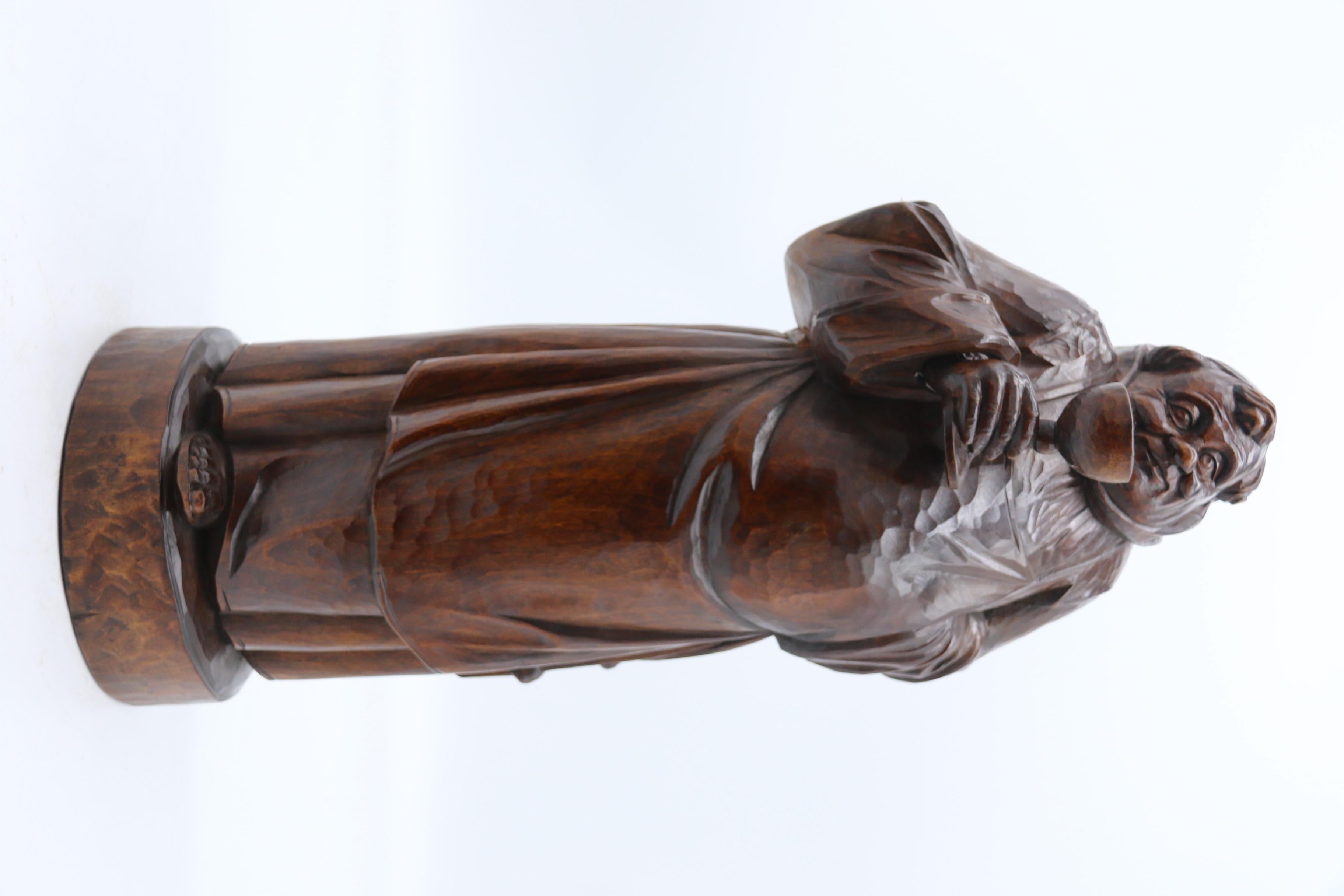 A Large Black Forest carved limewood study of a monk, Swiss, circa 1900 For Sale 4