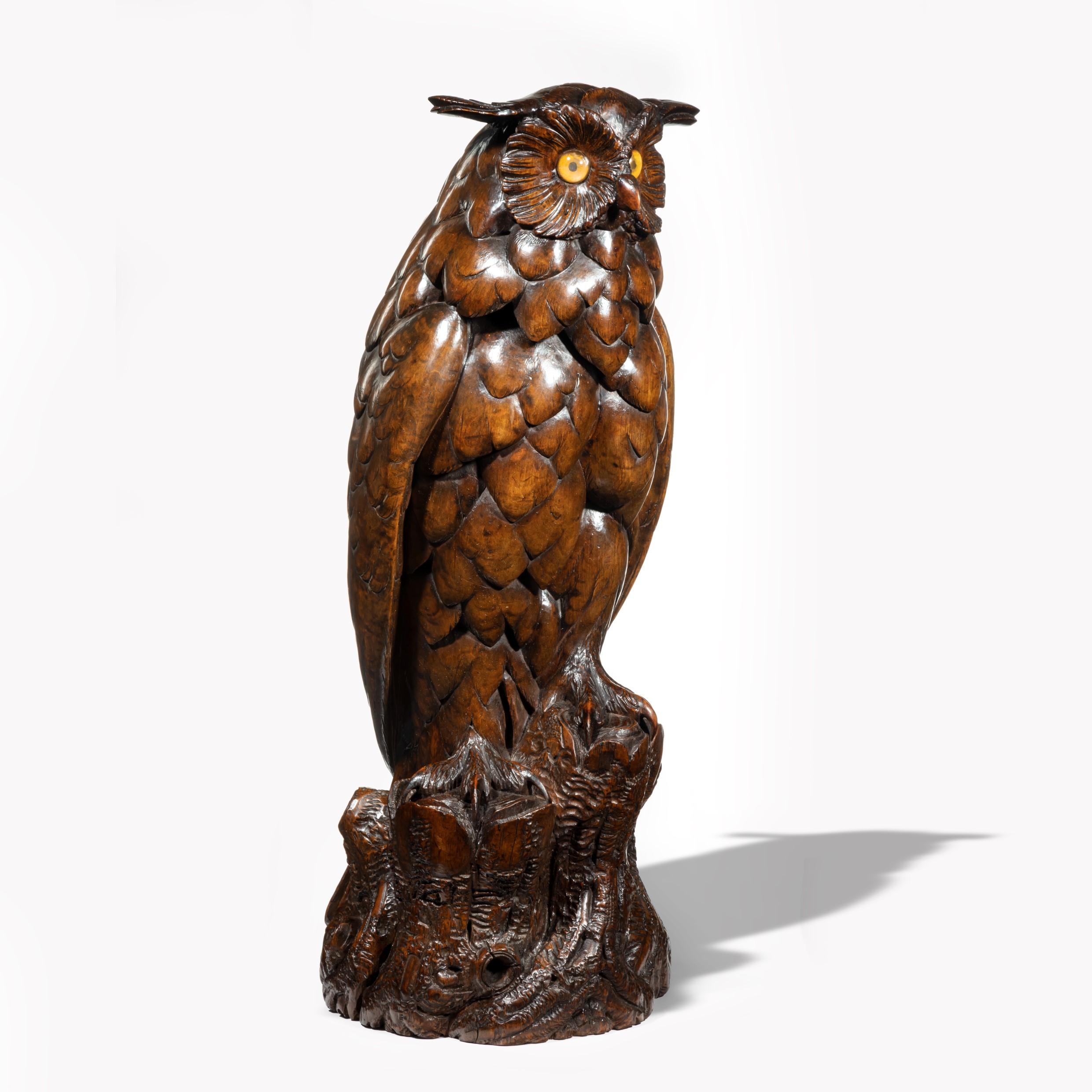 Large Black Forest Lindenwood Eagle Owl Attributed to the Ruef Brothers In Good Condition In Lymington, Hampshire