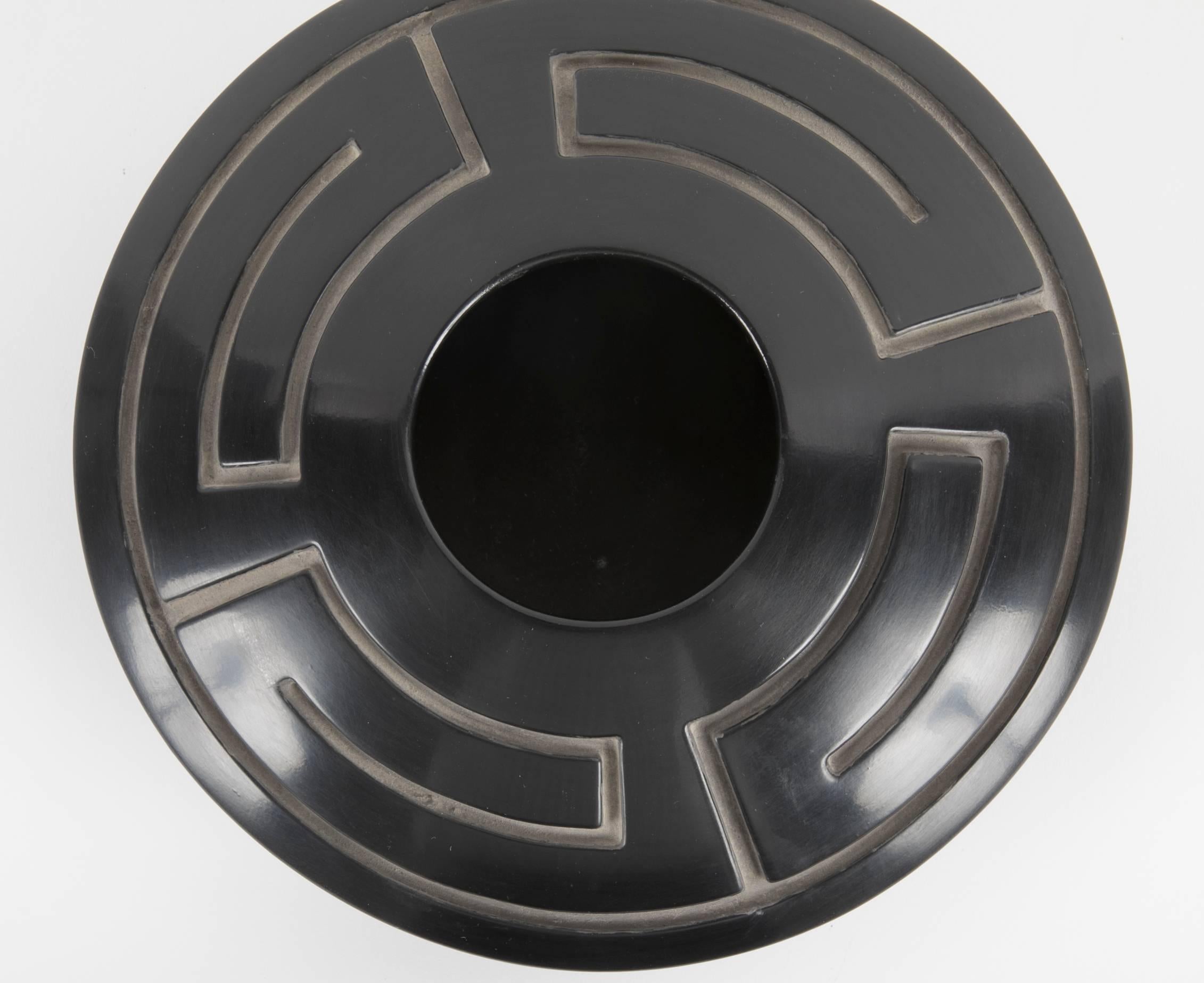 Große Vase aus schwarzem Geschirr von Jeff Roller, Santa Clara Pottery im Angebot 2