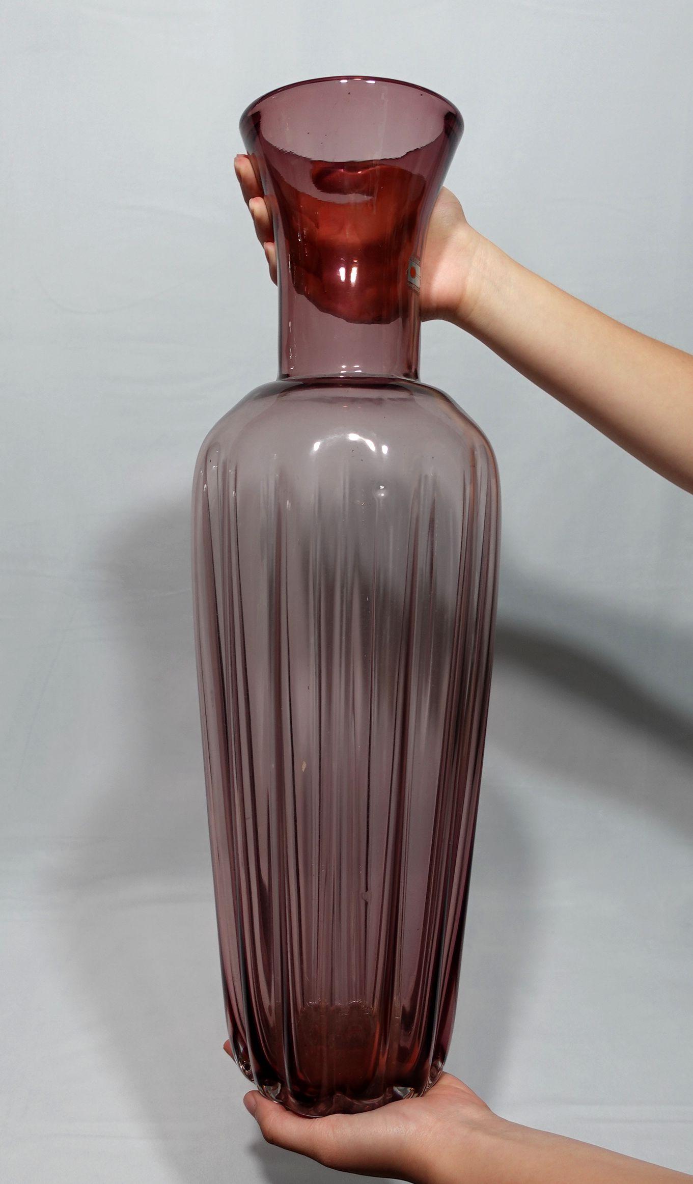 A Large Blenko Handblown Tall Purple Ribbed Glass Vase 1970 For Sale 3