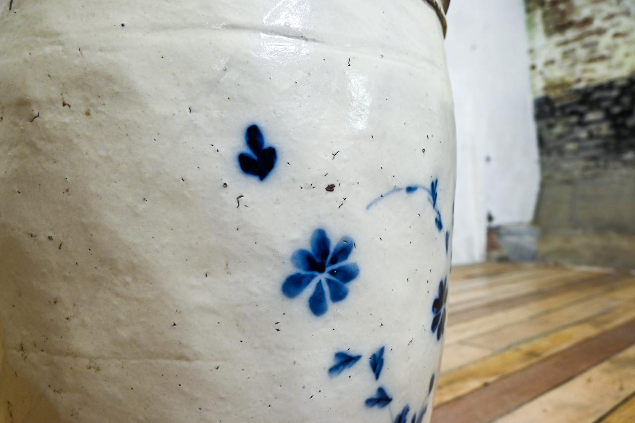 Large Ming Dynasty Cizhou Wear Ovoid Ceramic Planter - Vessel For Sale 11