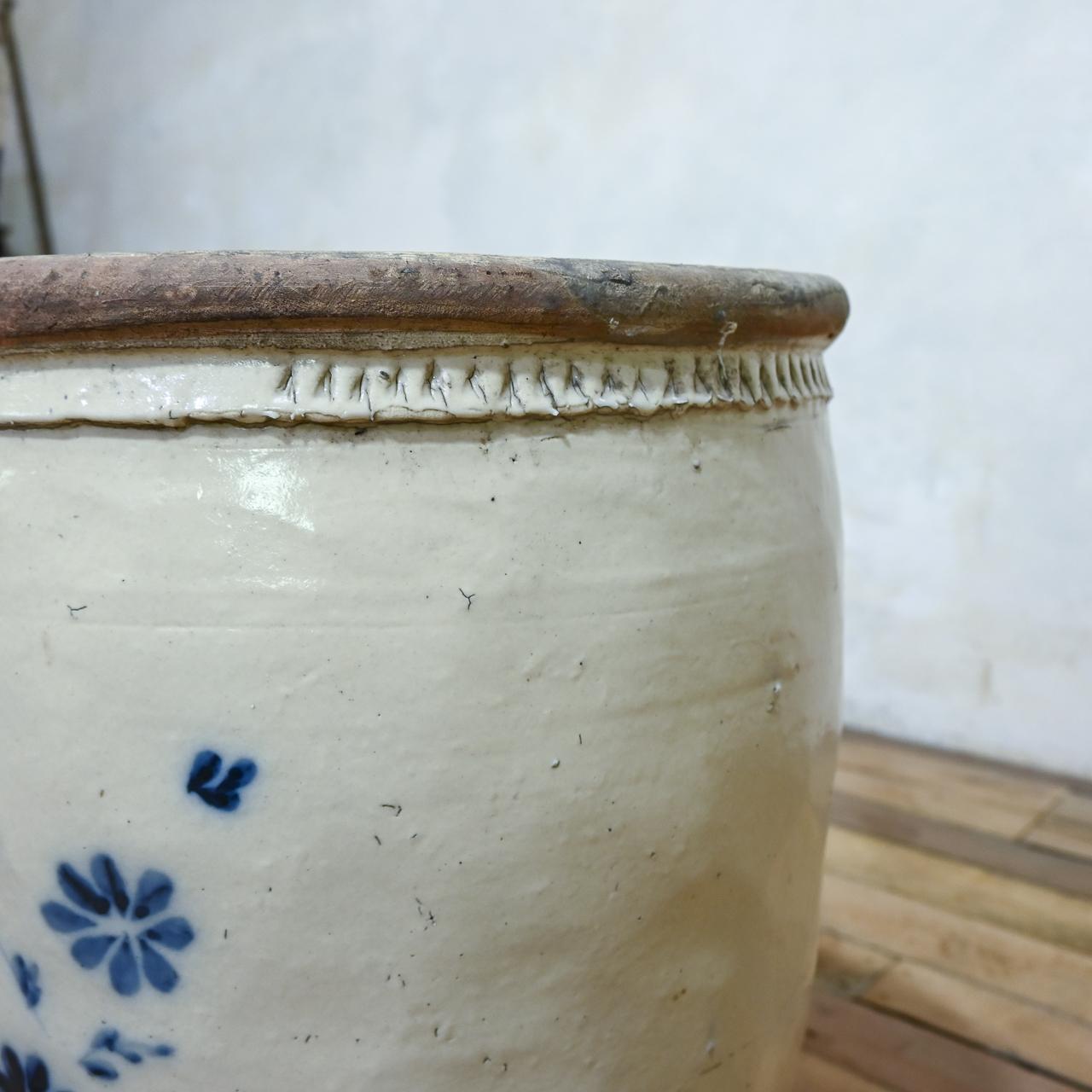 Large Ming Dynasty Cizhou Wear Ovoid Ceramic Planter - Vessel For Sale 3